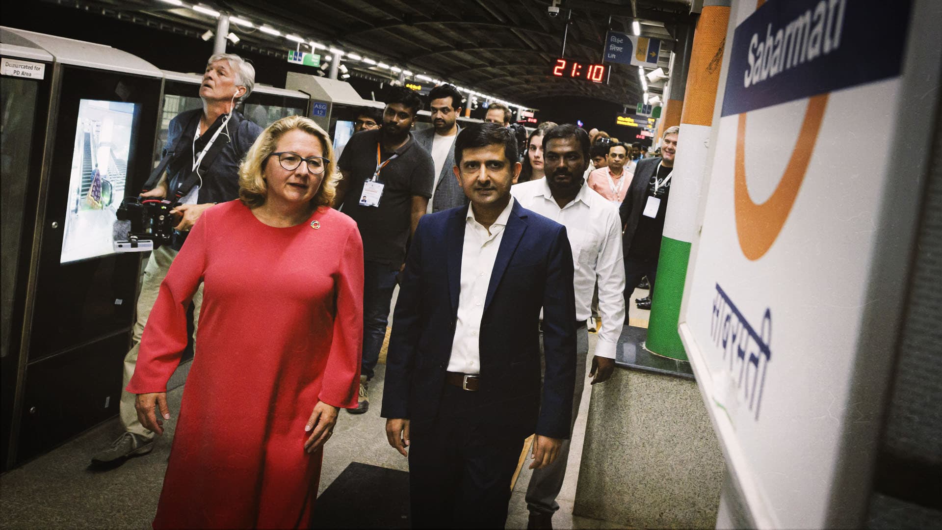 Schöner U-Bahn fahren in Indien! Wie Entwicklungsministerin Svenja Schulze deutsche Steuermillionen verjubelt