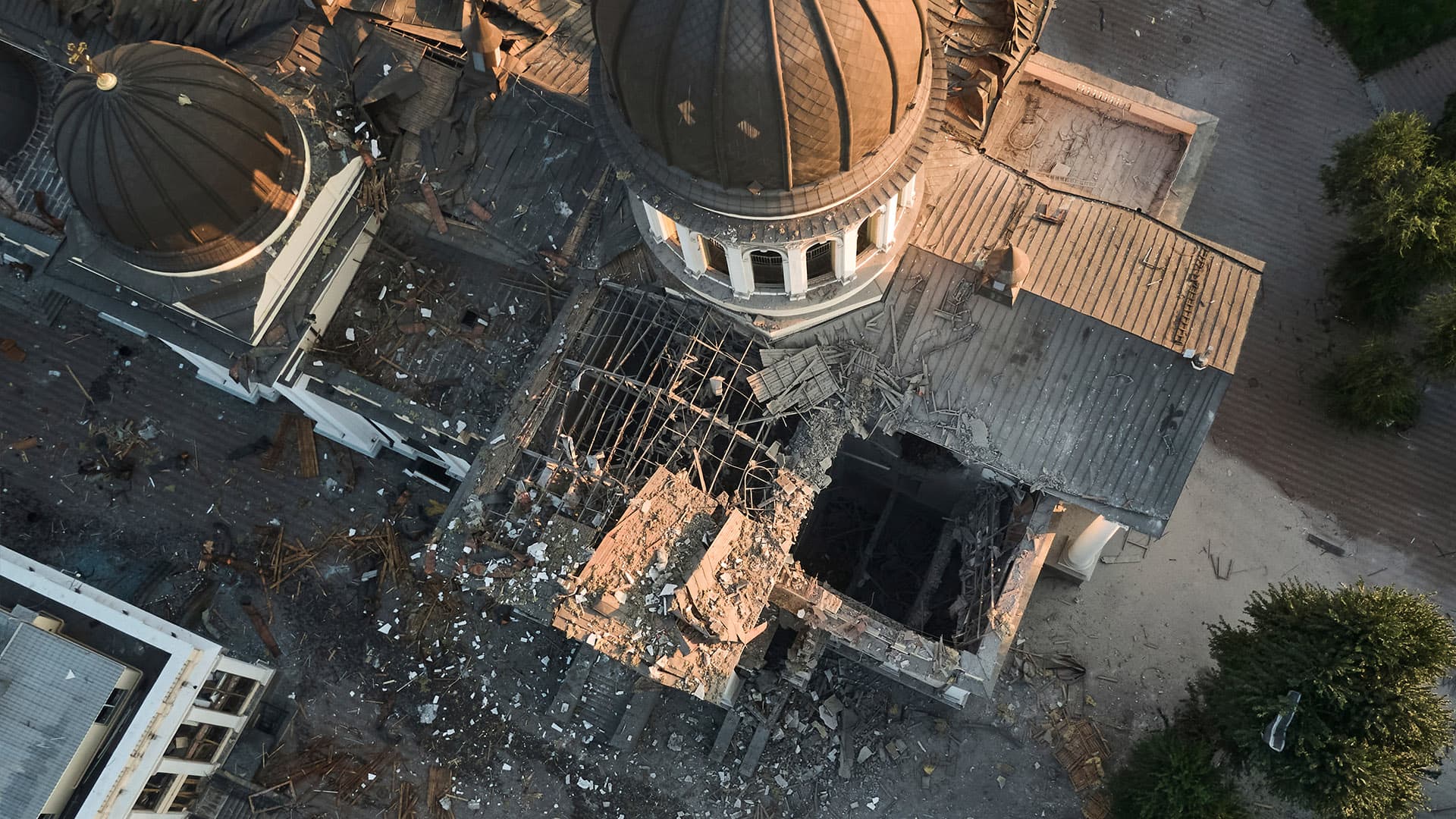 Neue Raketen-Angriffe auf Odessa zerstören Kathedrale