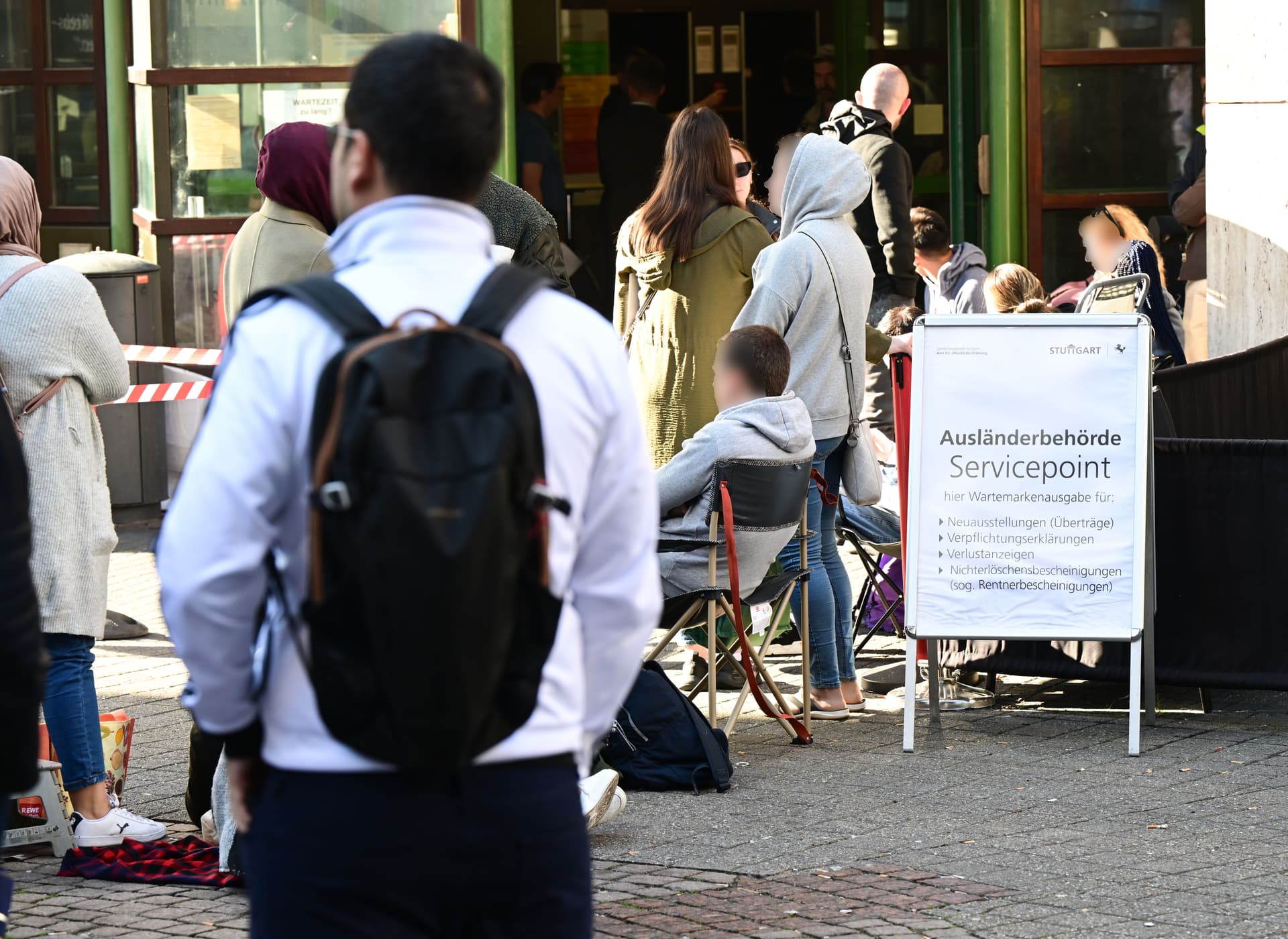 Grünen-Politiker will Ausländerbehörde in „Welcome Center“ umbenennen
