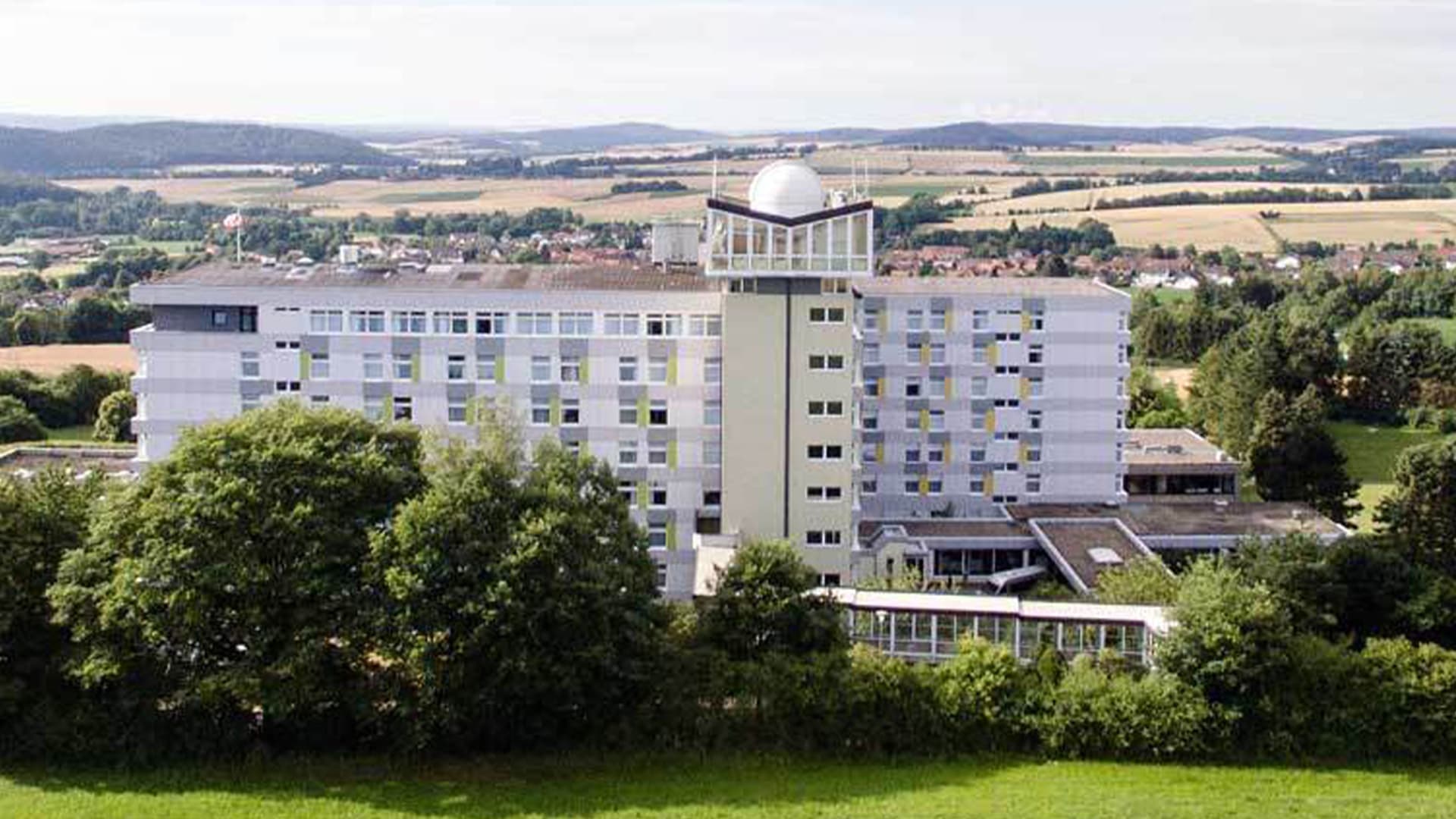 Schock in Hessen: Mann erschießt Klinikmitarbeiterin mit Armbrust