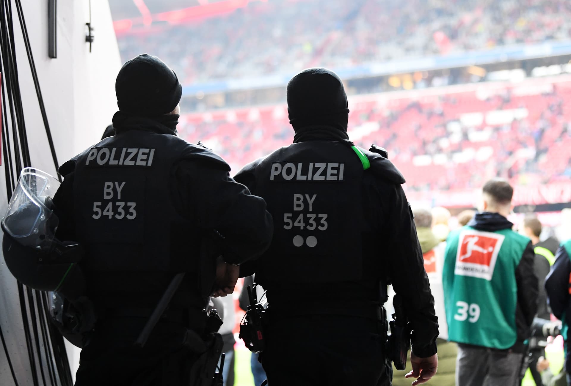 Polizei erhöht Aufgebot: IS-Terrordrohung vorm Klassiker Bayern gegen Dortmund