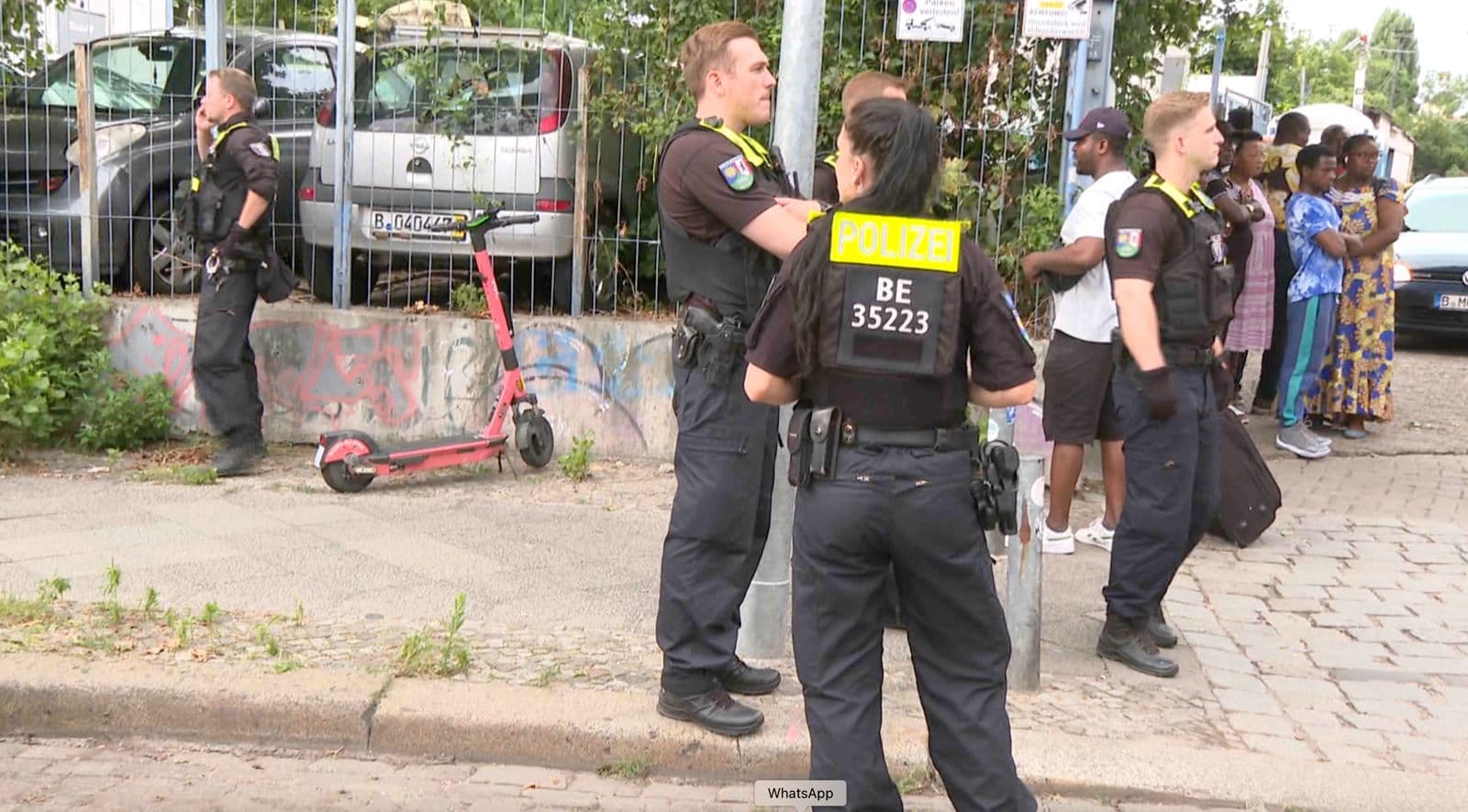 Streit um Parkplatz in Berlin: Mann vor den Augen seiner Kinder erstochen!