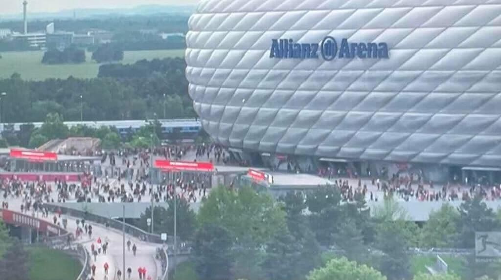 Mannschaft hinten, Zuschauer weg: Diese Bayern-„Fans“ haben die Fußball-Meisterschaft nicht verdient