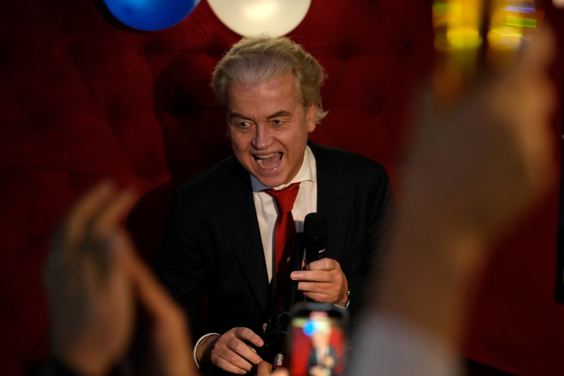 Wahl-Beben in Holland: Wilders-Partei mit Erdrutschsieg in Niederlanden