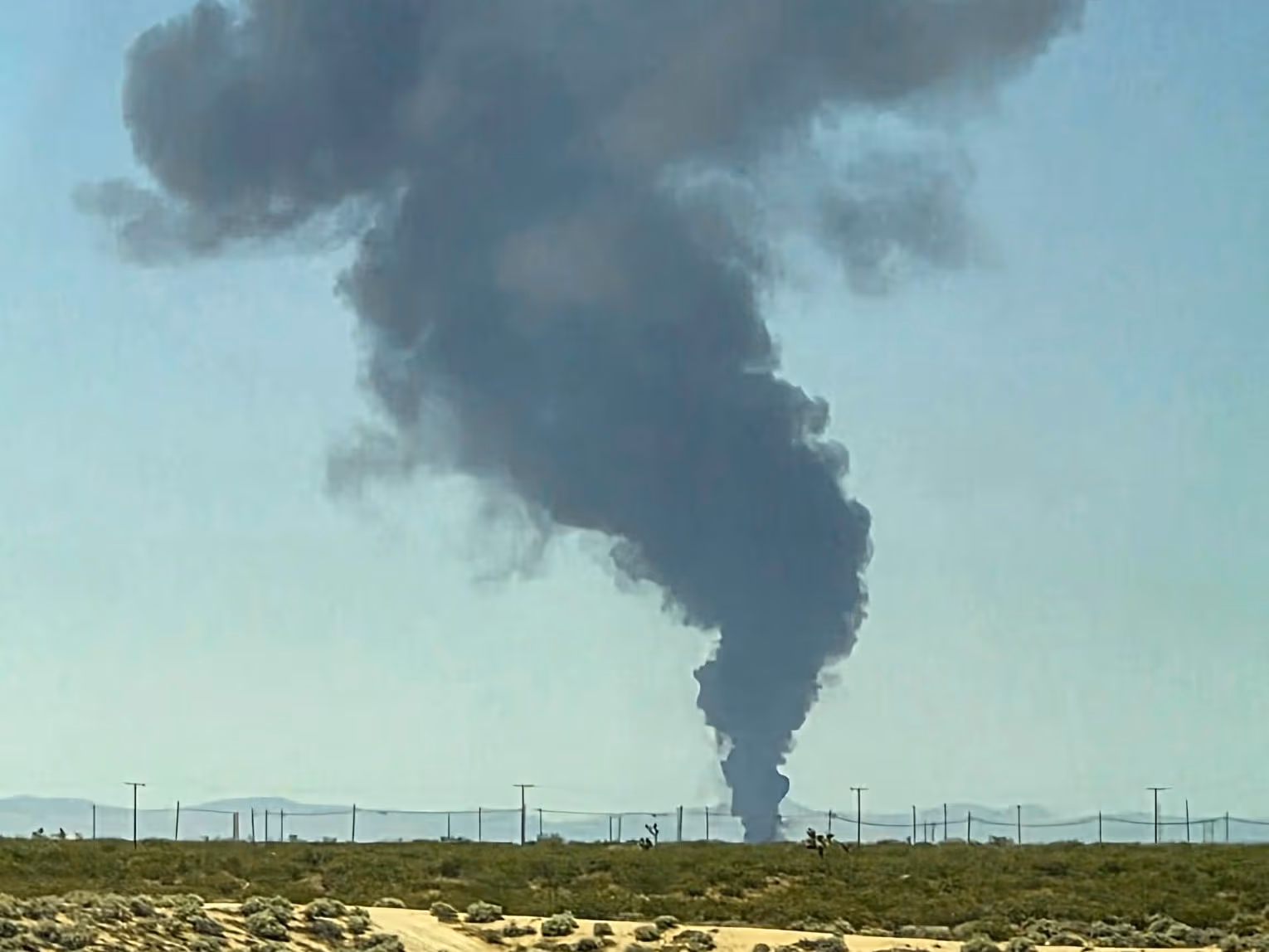 Acht Tote bei Absturz von B-52-Bomber in Kalifornien