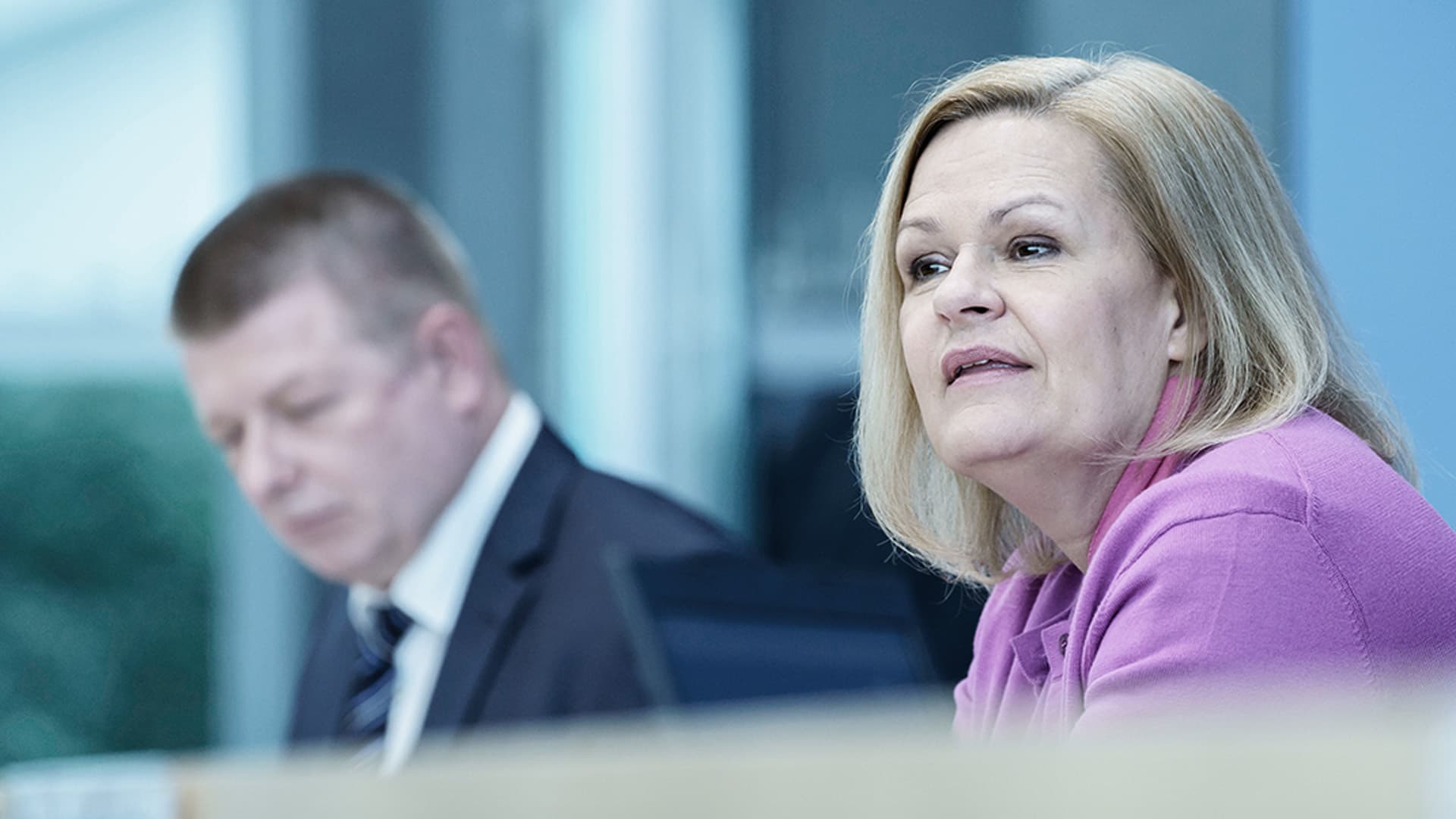 Ein „Frühwarnsystem“ der Dummheit – wenn der Verfassungsschutz vor Wörtern warnt