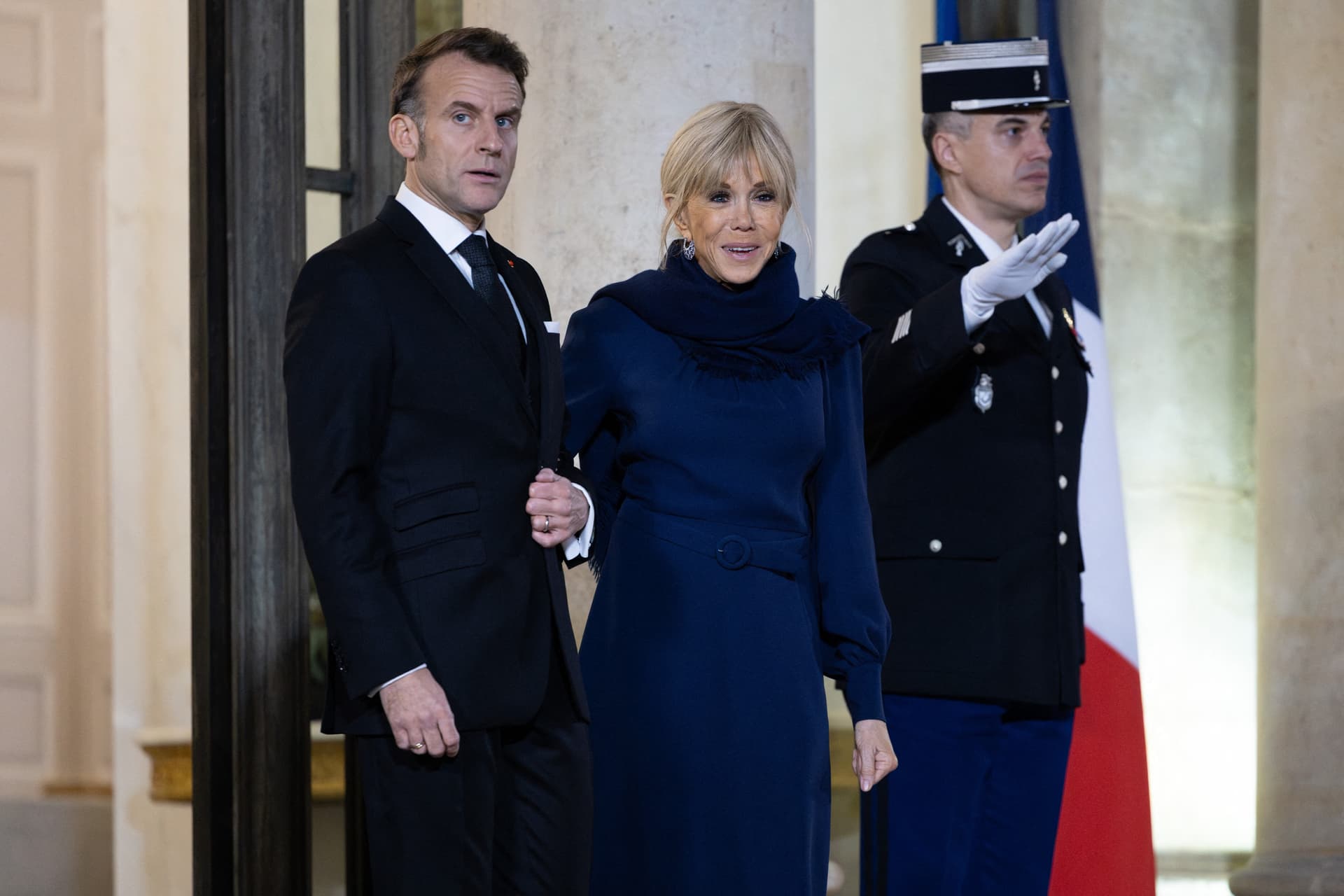 Skandal in Frankreich: Brigitte Macron nennt linke Aktivistinnen „dreckige Schlampen“