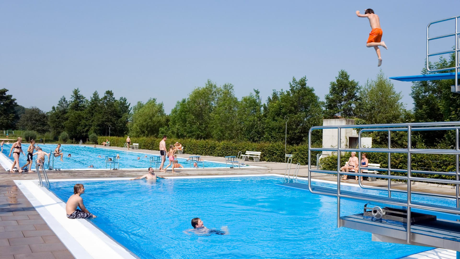 Ein Sehnsuchtsort verschwindet: Freibad muss wieder Freiheit werden
