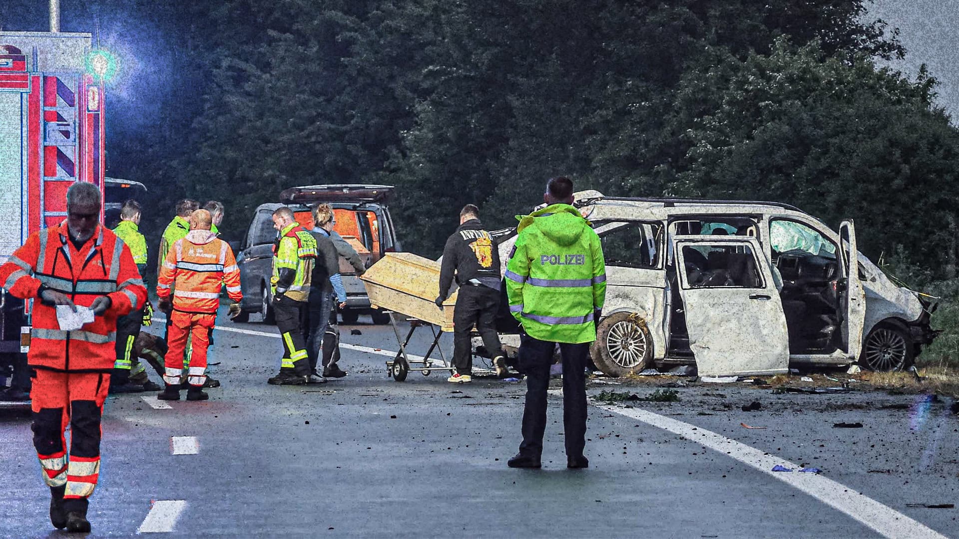 Drei Tote bei Kleinbus-Unfall auf A48 nahe Koblenz