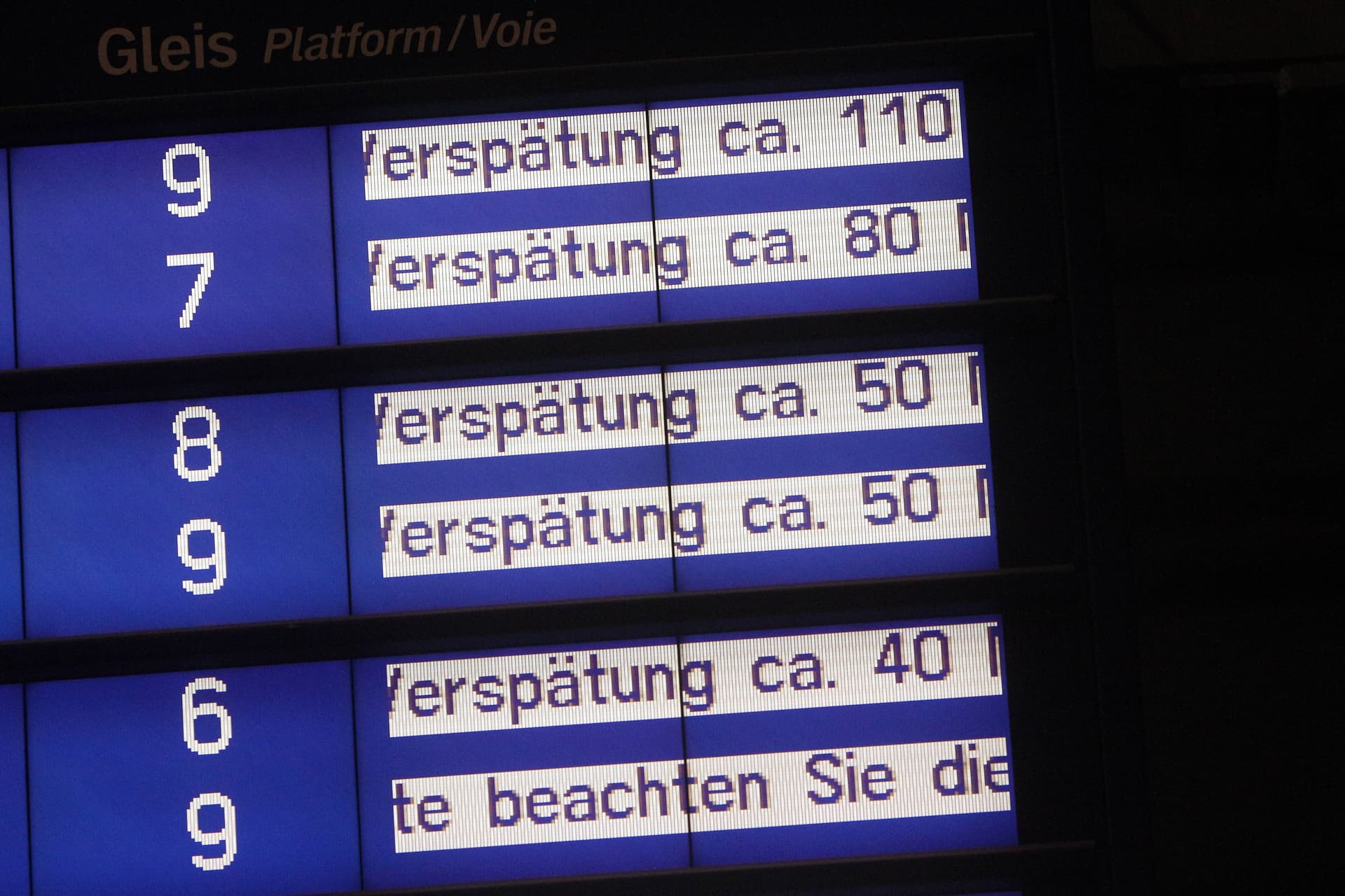 Bahn-Vorstand gibt zu: Schienennetz ist gar nicht auf Pünktlichkeit ausgelegt