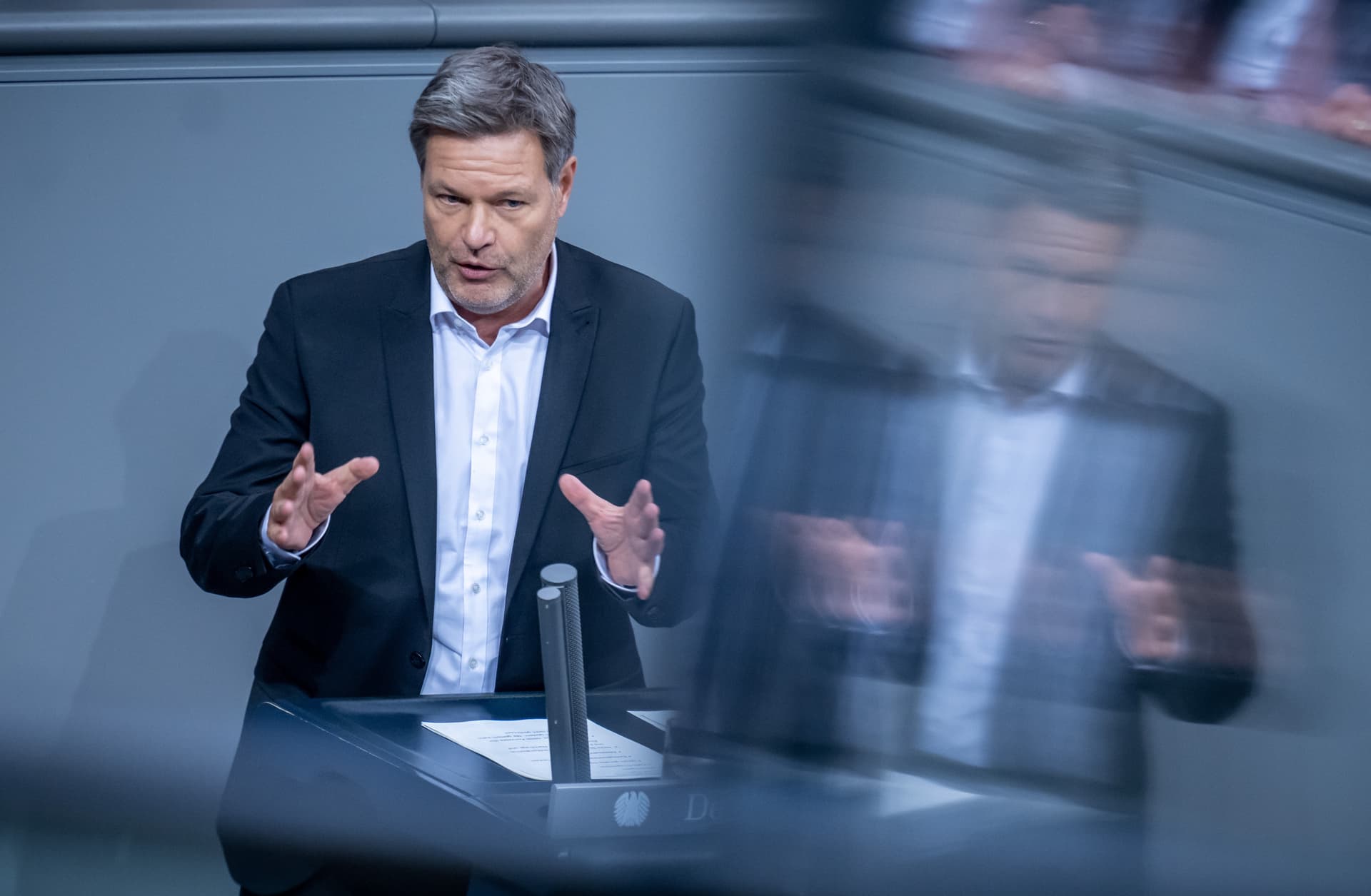 Habecks Wirtschaftsministerium soll Netzbetreiber angewiesen haben, Atomausstieg schönzurechnen