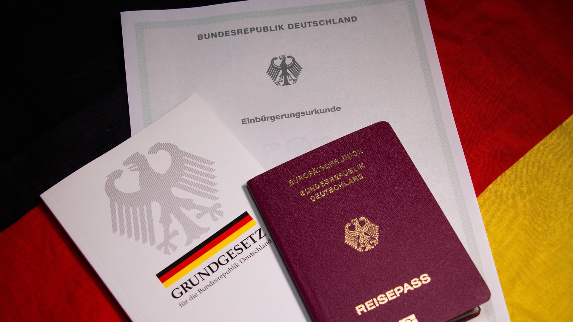 200.000 neue Deutsche: Mehr als die Hälfte kommt aus Syrien, Irak, Afghanistan & Türkei