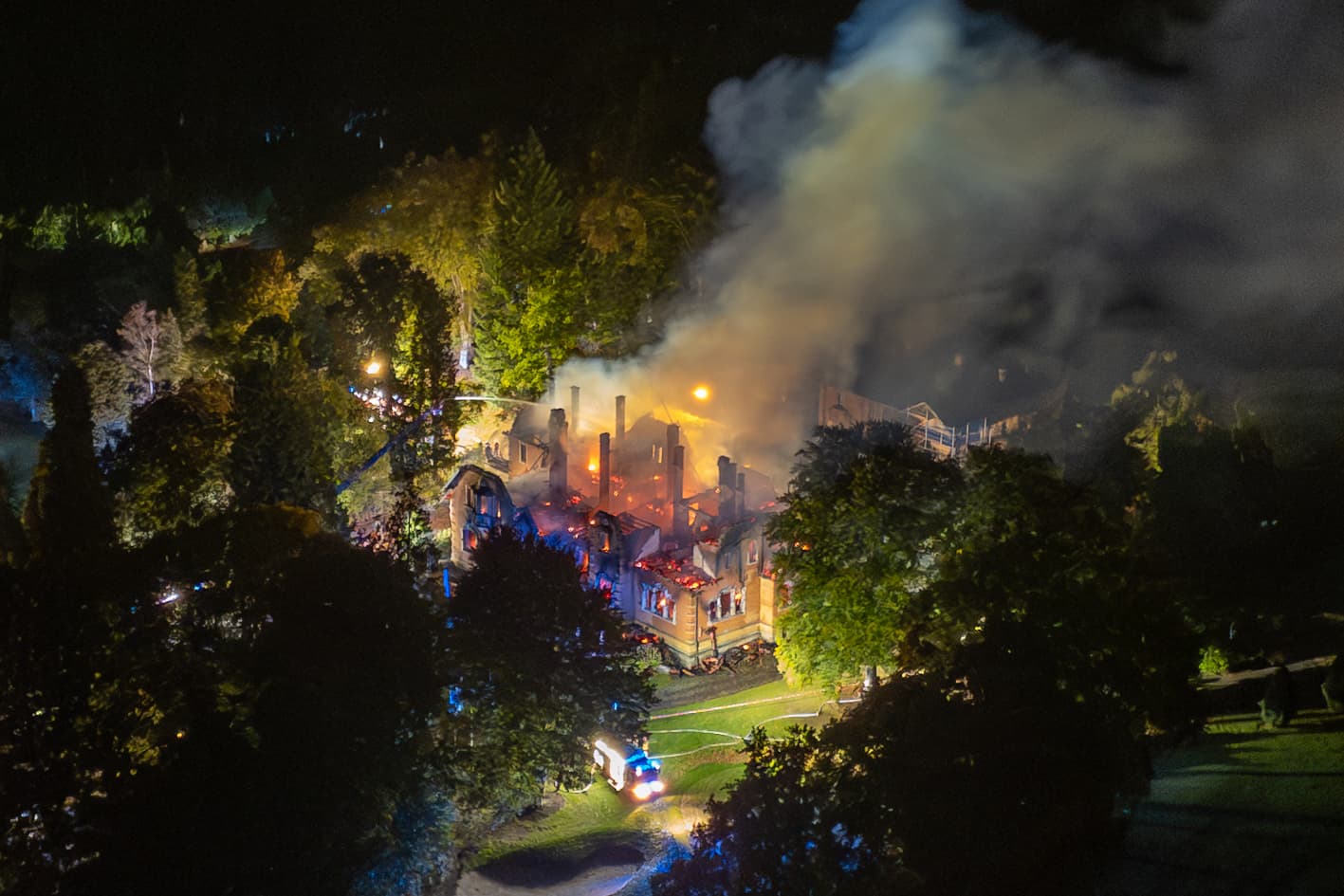 Schloss von Gloria Thurn und Taxis angezündet – Antifa gibt Tagesschau-Podcast als Motiv an