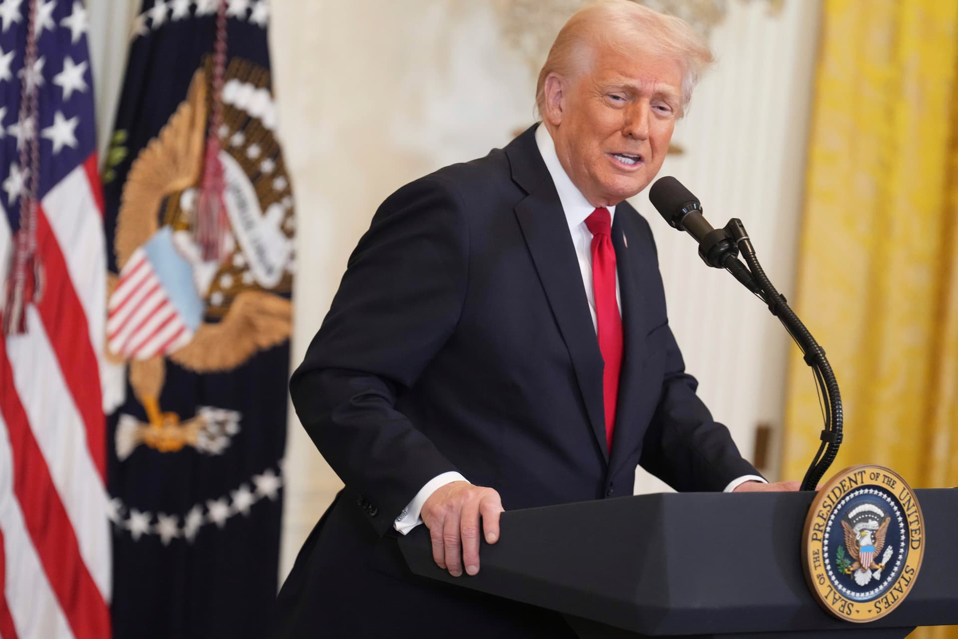 Harter Schlag für deutsche Autobauer: Trump kündigt Zölle von 25 Prozent auf Import-Autos an