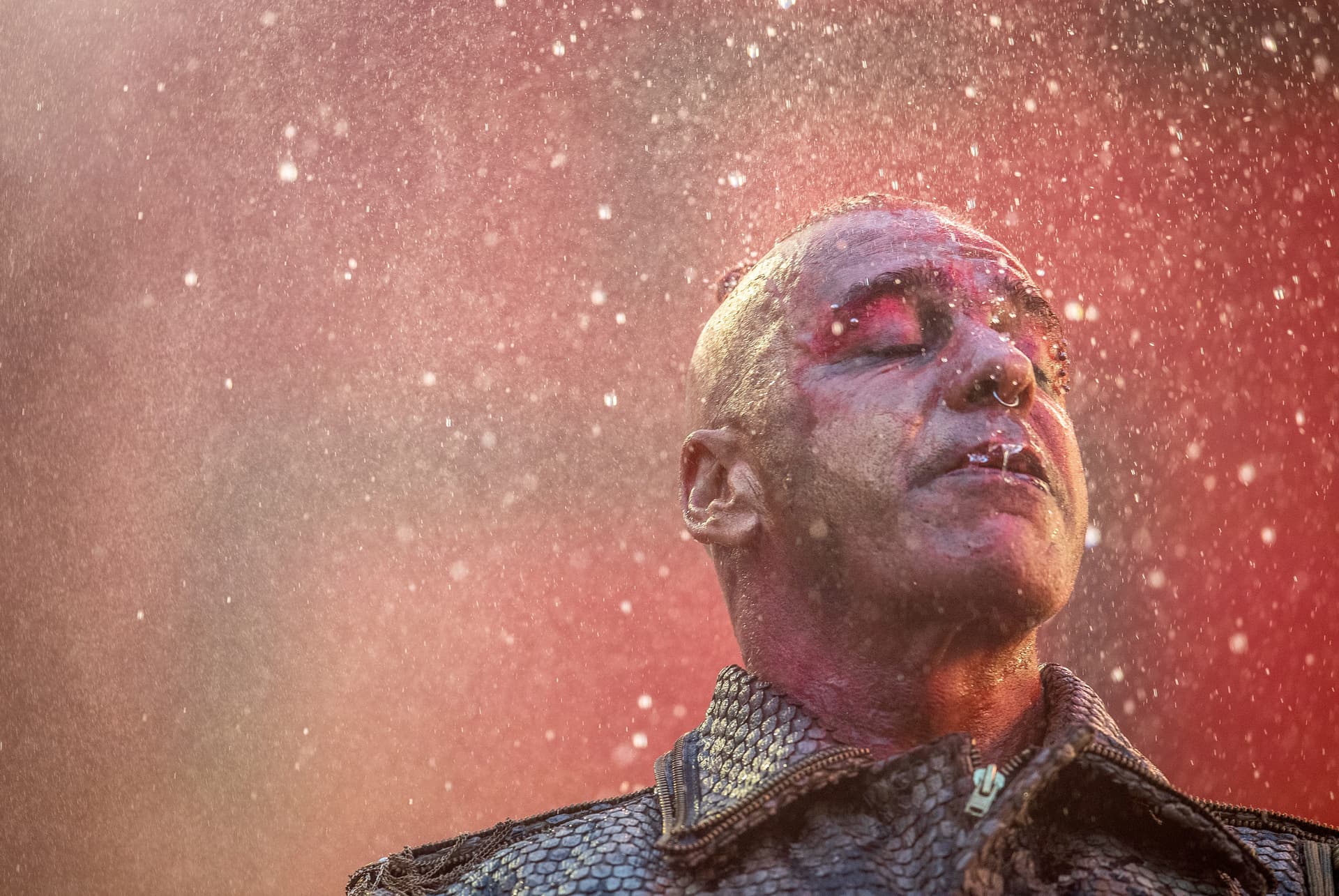 Rammstein-Fans verteidigen Till Lindemann: „Dass die Band nach dem Konzert nicht kuschelt, ist klar“