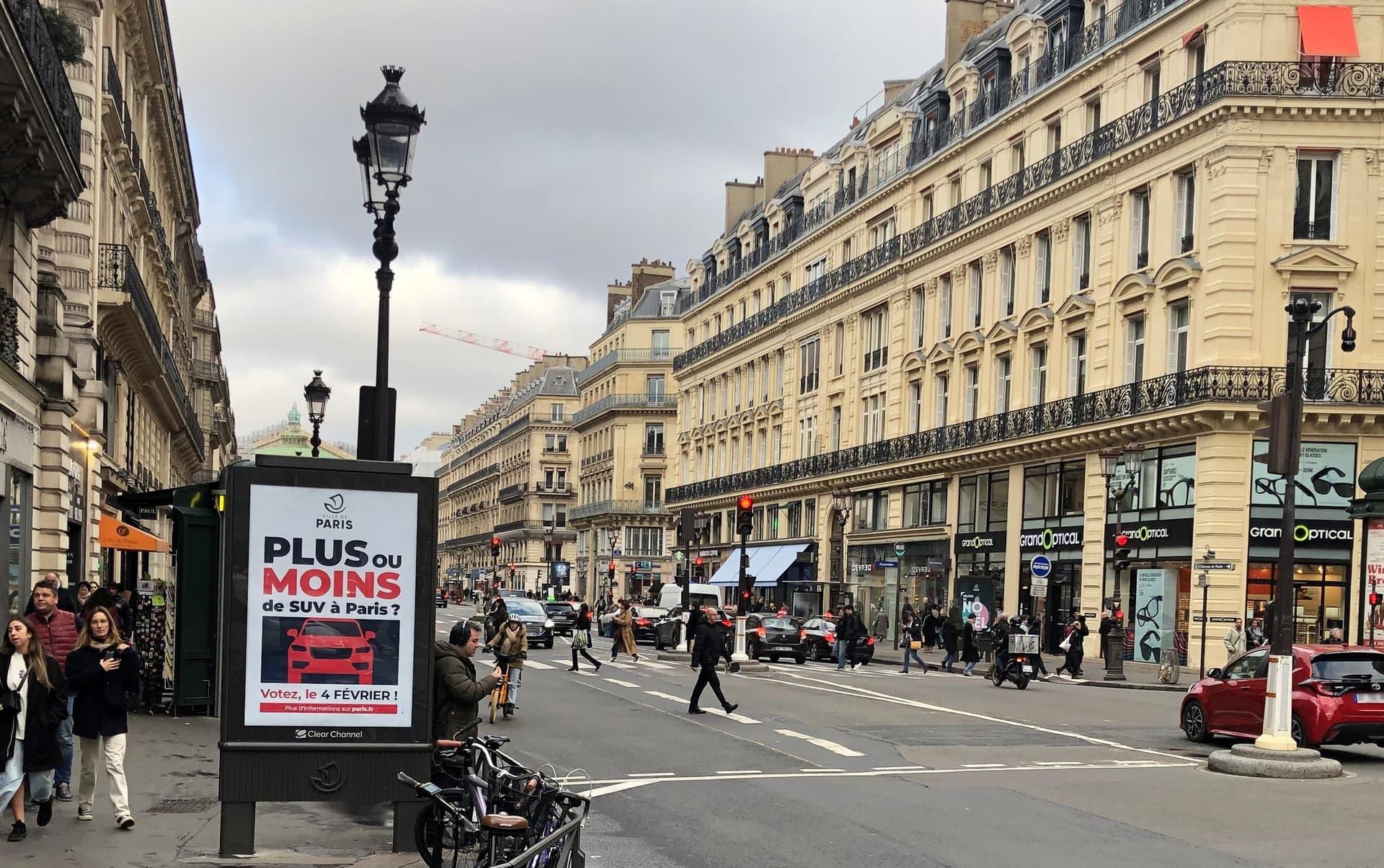 Parken in Paris: SUVs sollen 18 Euro pro Stunde zahlen
