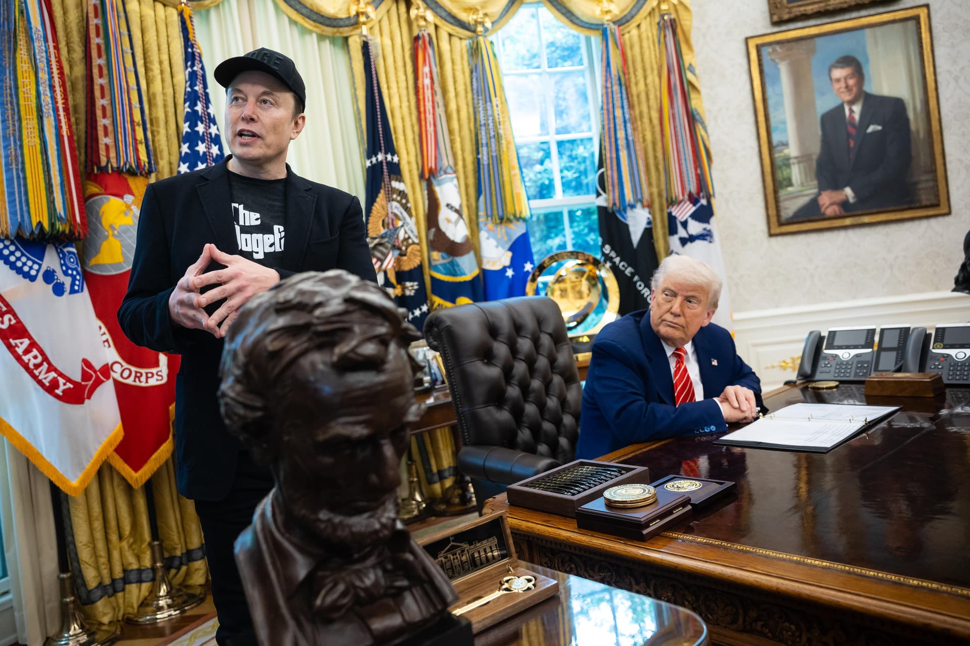 Elon Musk greift US-Präsidenten auf X an: „Trump ist Teil der Epstein-Files. Deshalb wurden sie nicht öffentlich gemacht.“