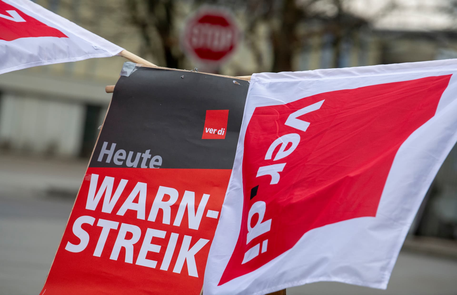 Verdi ruft zu bundesweiten Warnstreiks im Nahverkehr auf