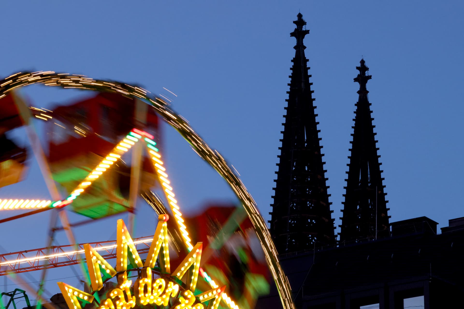 Erhöhte Sicherheitsvorkehrungen: Islamisten rufen zu Anschlägen auf Kölner Karneval auf