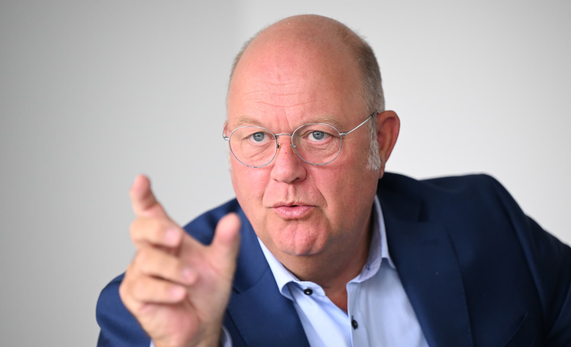 Chef des Handelsverbands: „Ich erwarte, dass die Politik erkennt, dass es im Handel mittlerweile zwölf Uhr ist und nicht fünf vor zwölf“