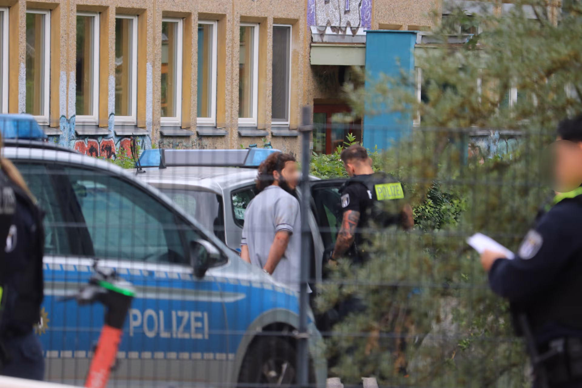 Streit an Berliner Schule eskaliert: 16-Jähriger verletzt 18-Jährigen mit Messer am Kopf