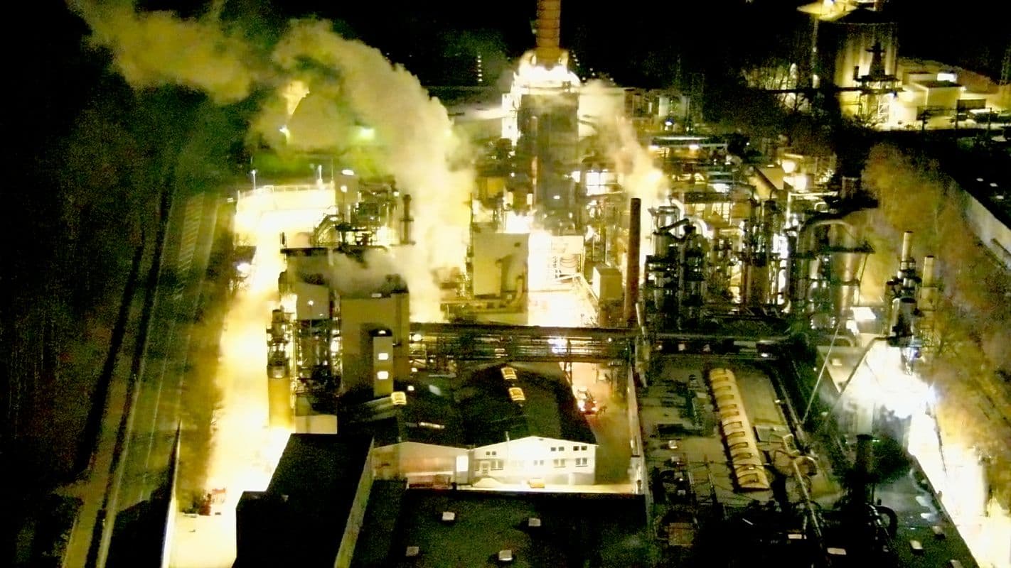 Industrie-Großbrand in der Weihnachtsnacht: Feuerwehr rückte mit 188 Einsatzkräften an