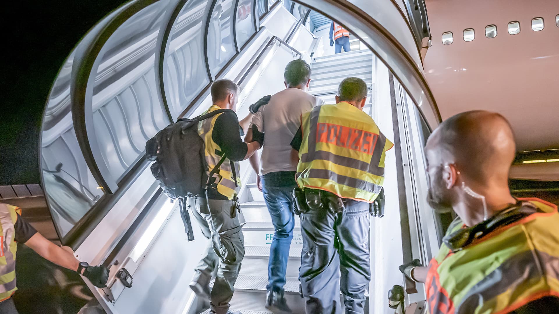 Abschiebe-Amnestie für alle Migranten aus Italien und Griechenland