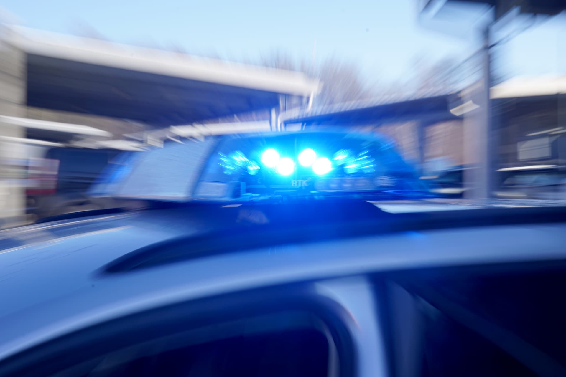 Bluttat mit Stichwaffe: 19-Jähriger soll Eltern und Bruder getötet haben