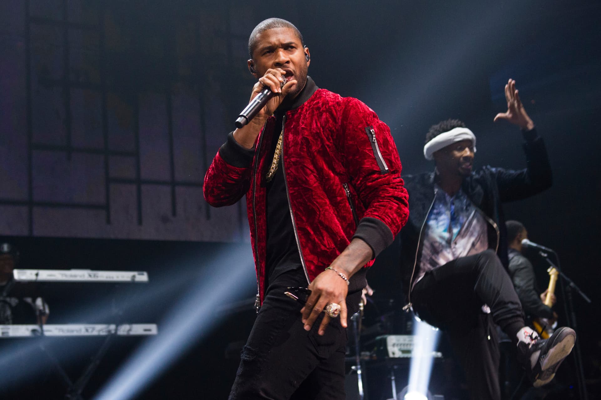 Usher singt bei der Superbowl-Halbzeit 2024