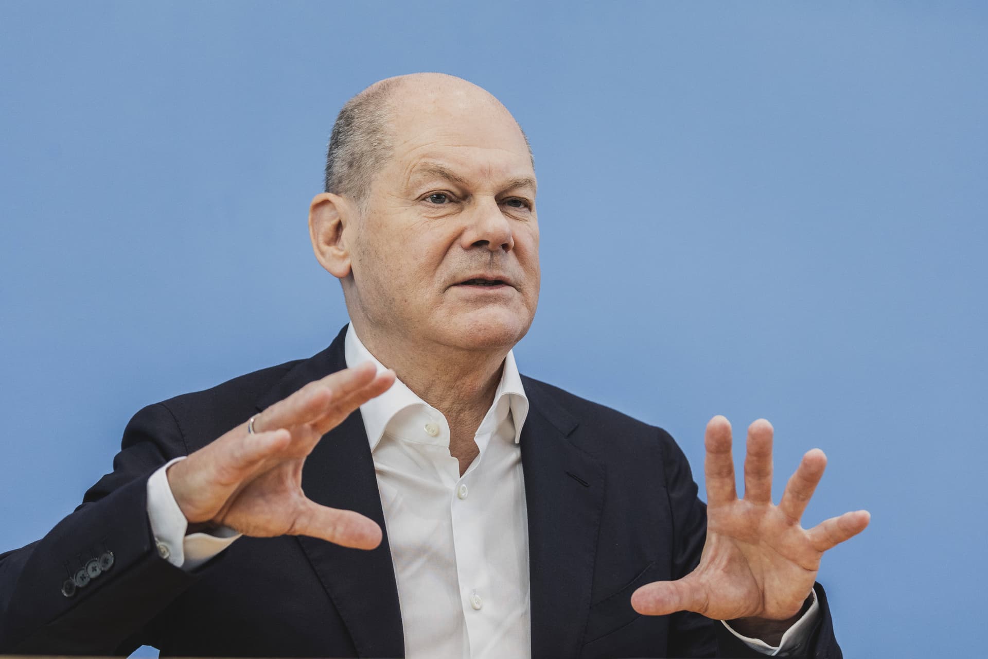 Olaf Scholz will Warn-Hinweise für Kinderbücher wie „Tim und Struppi“