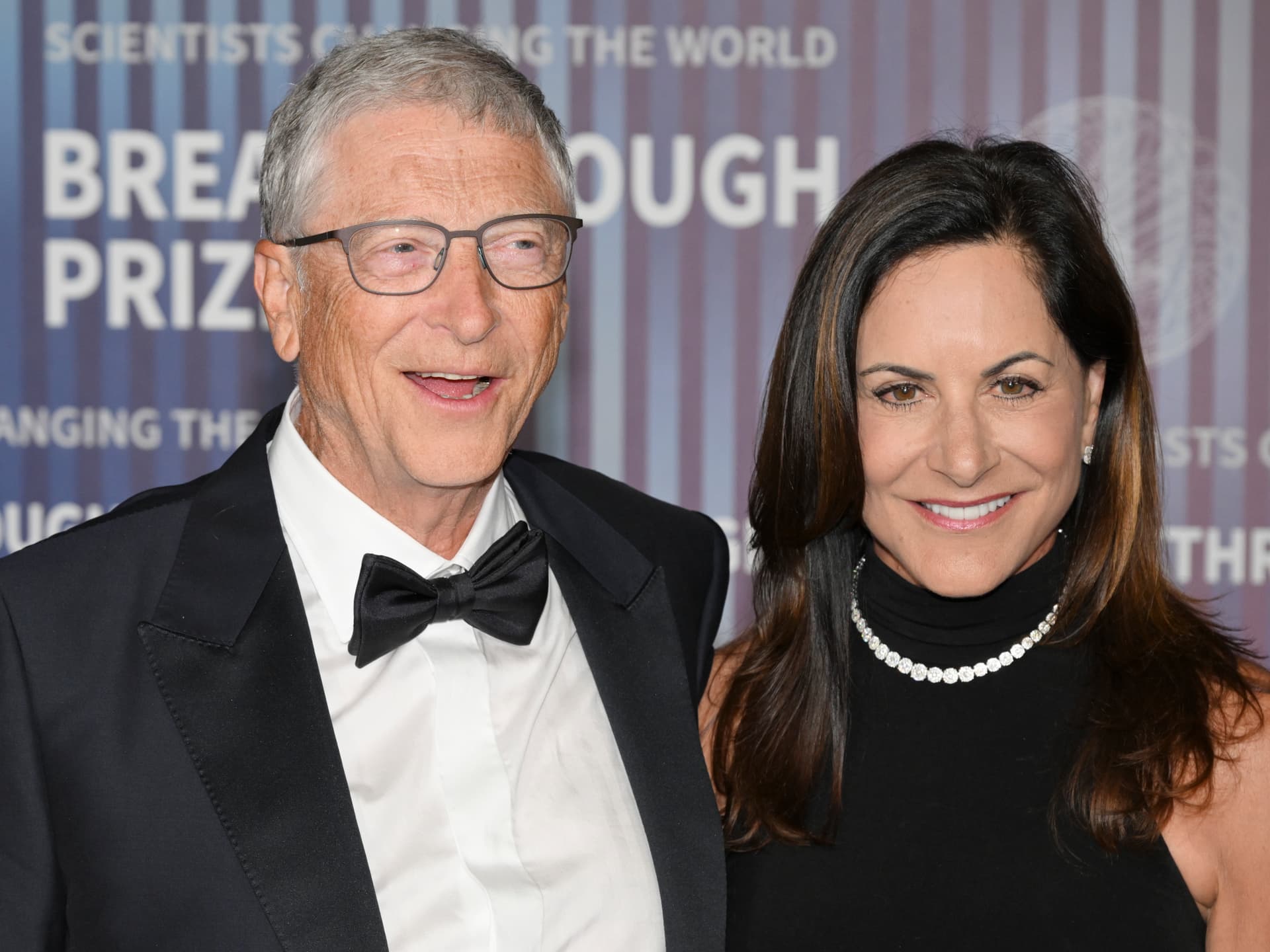 Paar-Premiere: Bill Gates mit Freundin Paula Hurd auf dem Roten Teppich