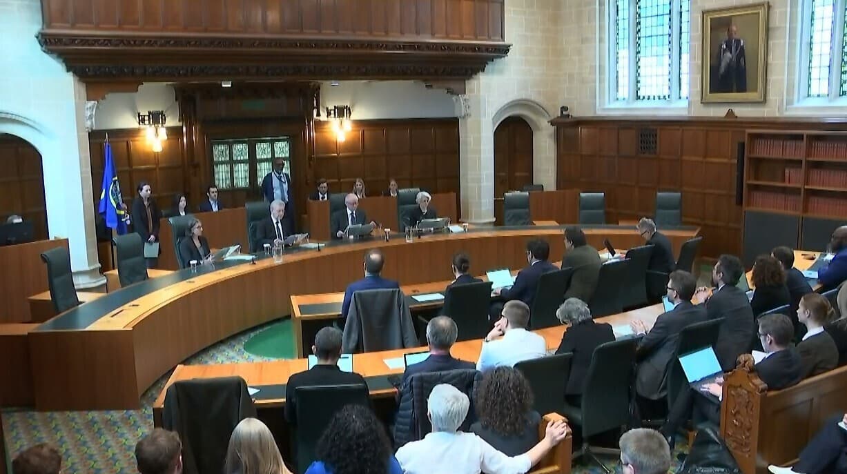 Großbritanniens oberstes Gericht stellt fest: Transfrauen sind keine Frauen