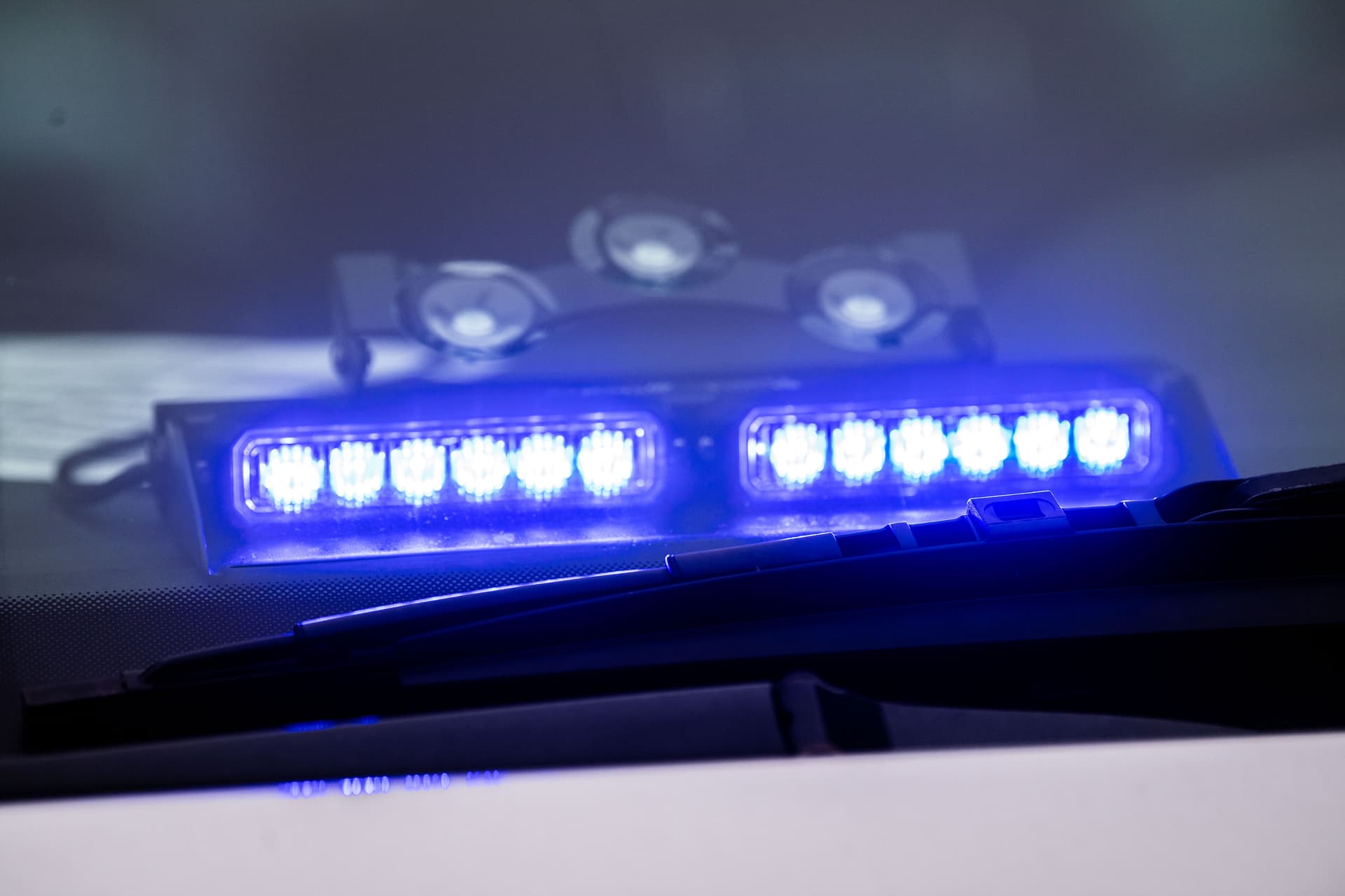 Mindestens vier Verletzte in Niedersachsen: Mann in Vallstedt greift wahllos Menschen mit Messer an