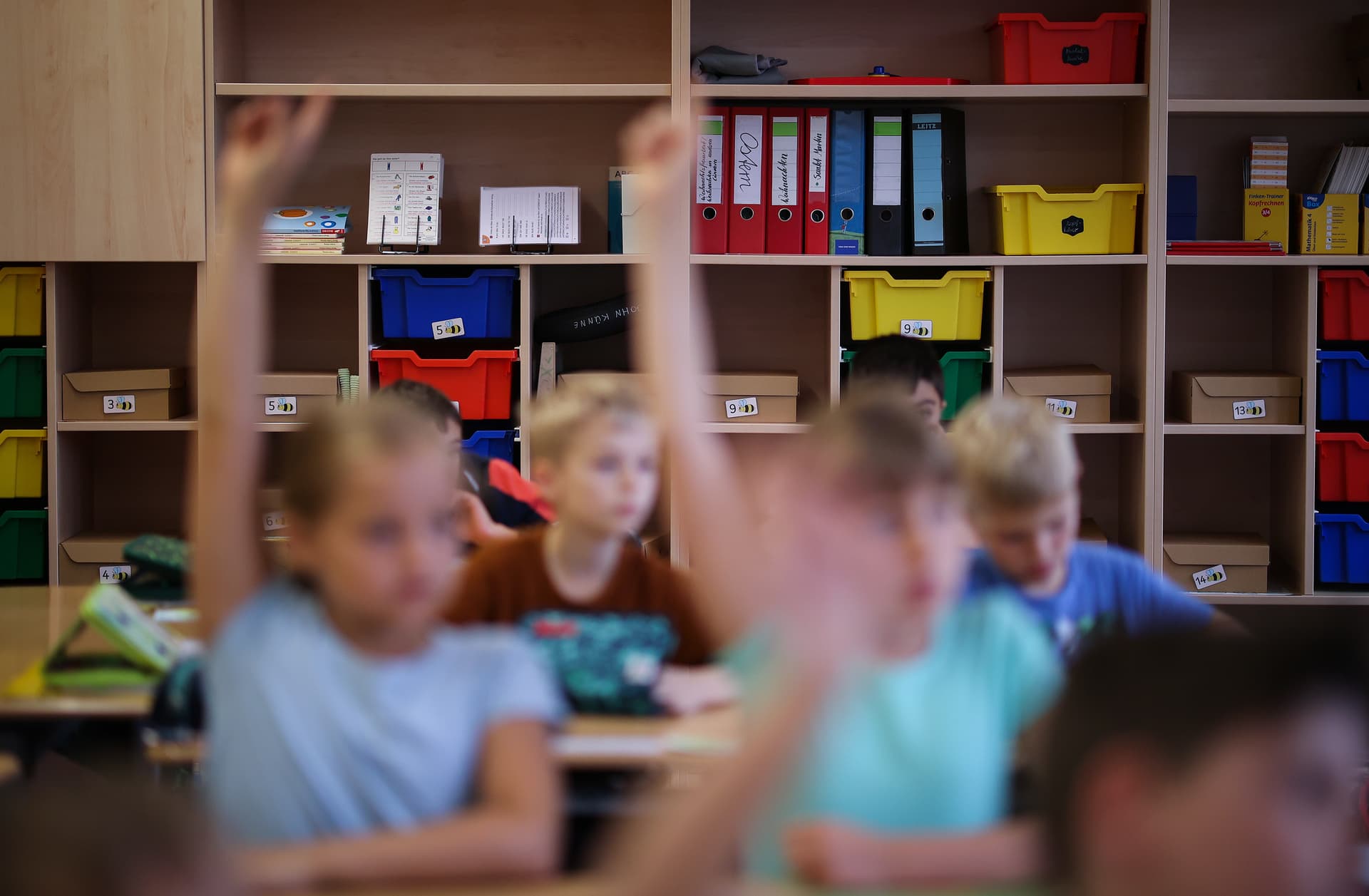 Schüler packen aus: Linke Beeinflussung durch Lehrer ist völlig normal