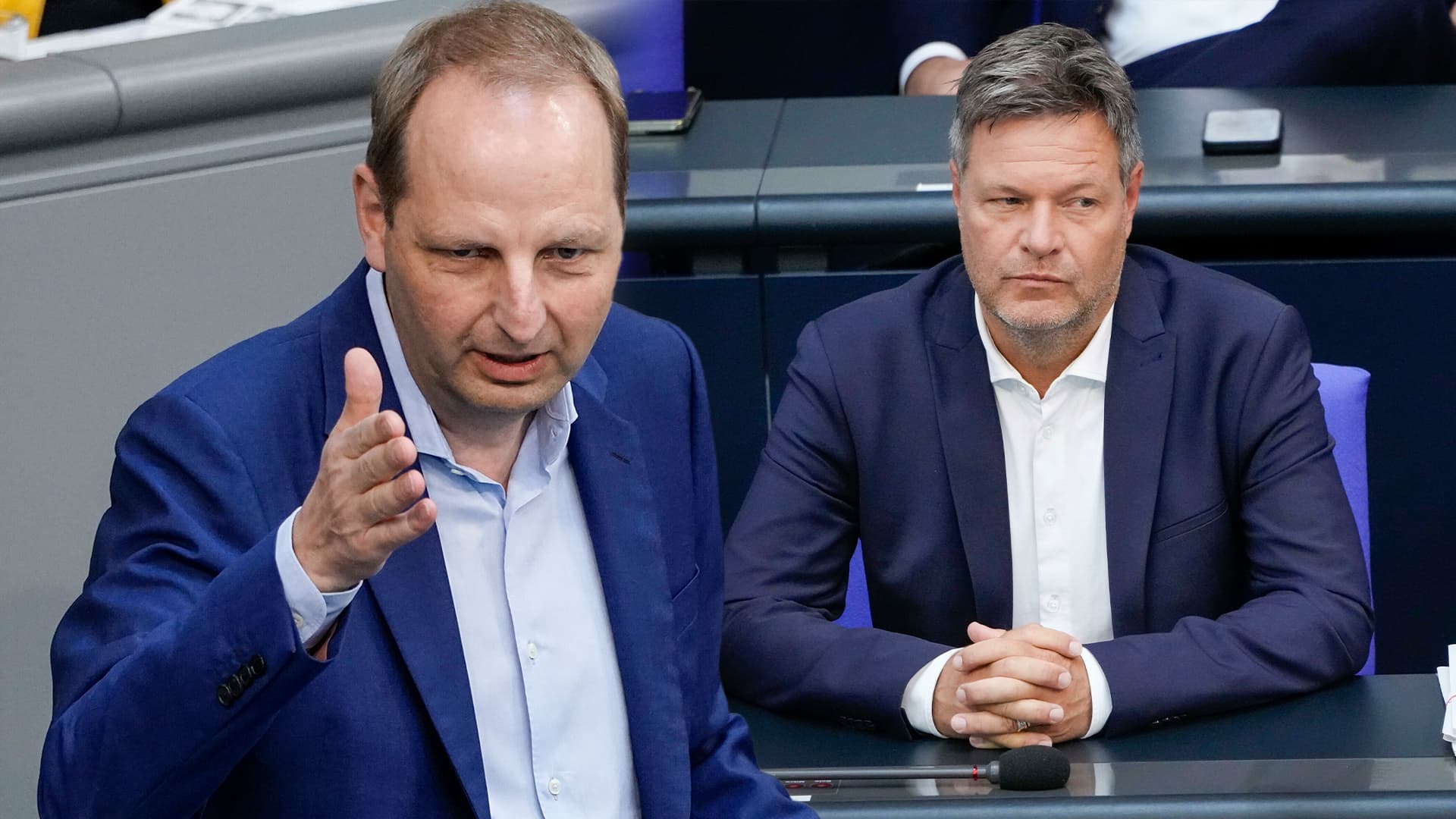 Verfassungsgericht stoppt Ampel-Heizgesetz: Dieser Mann stellt Habeck kalt!