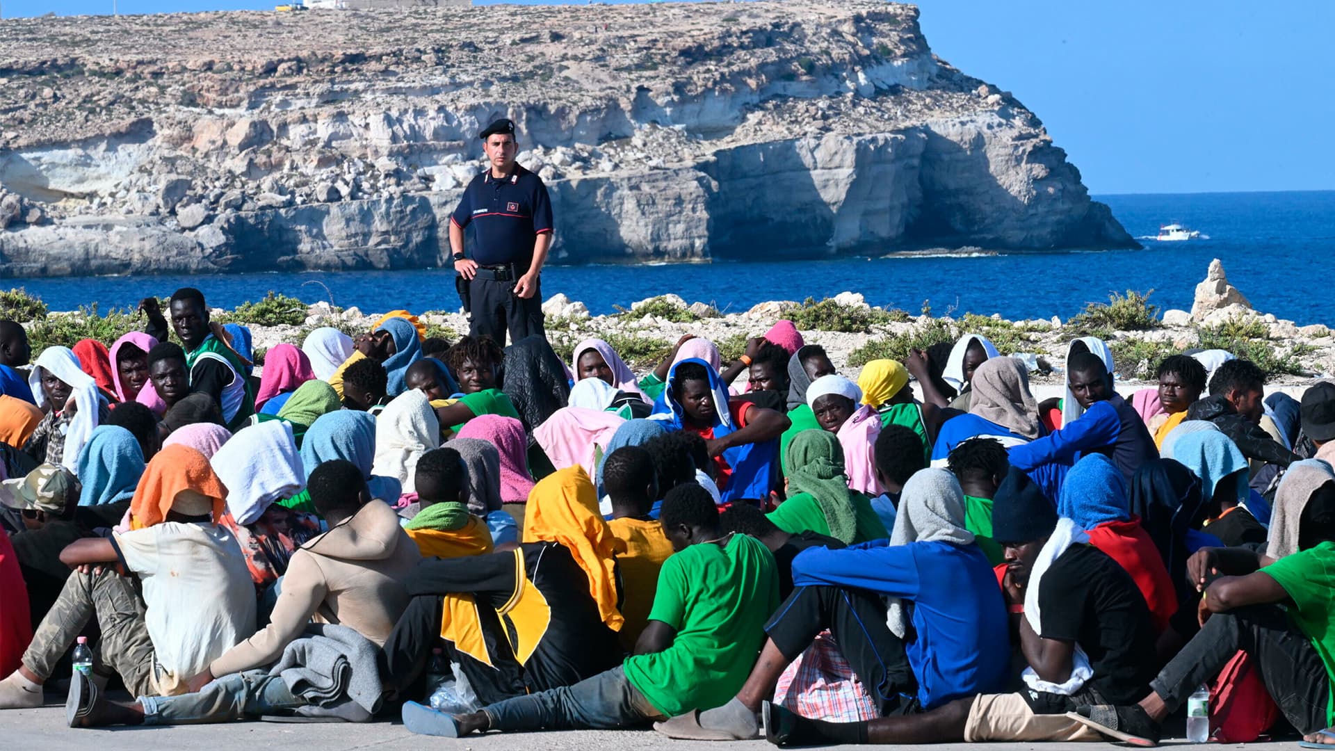Seeblockade, Zäune, kein Bargeld mehr für Flüchtlinge: Das muss passieren, um Europa zu schützen