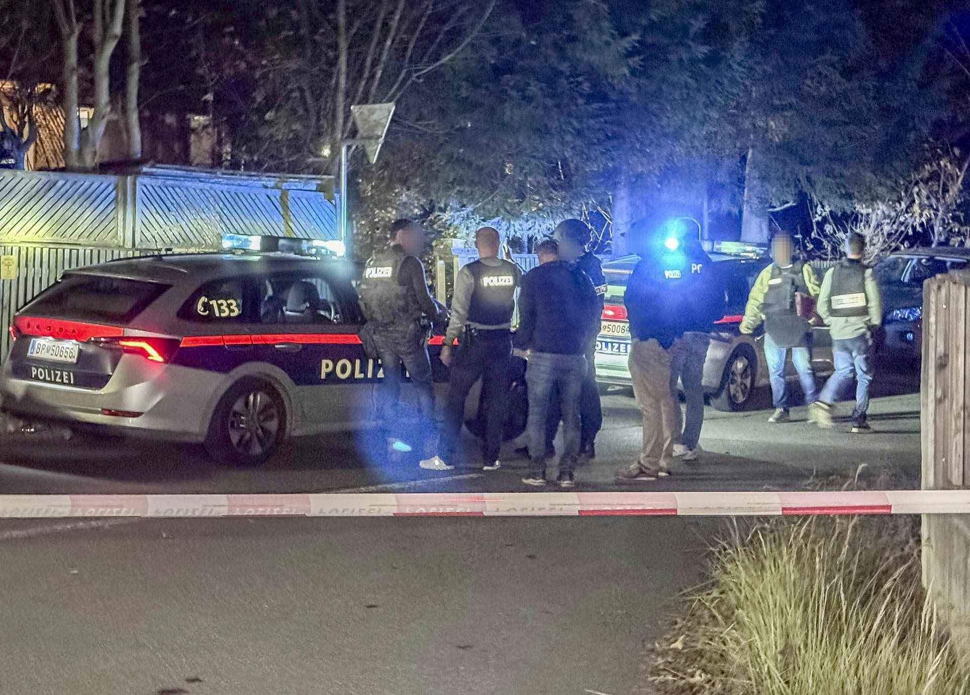 Leiche in Wohnhaus gefunden: Deutsche (67) in Österreich mit Messer getötet