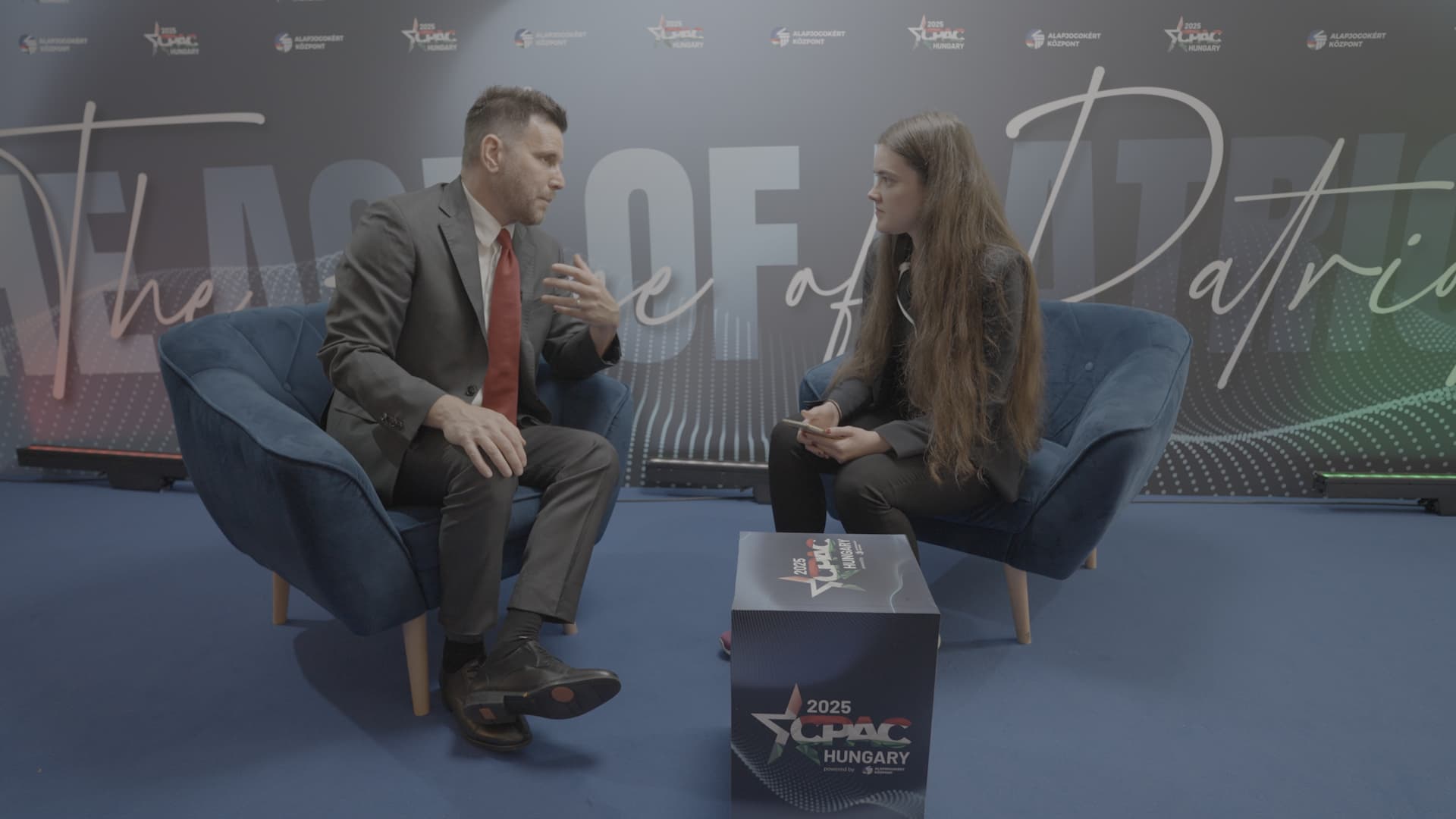 Dave Rubin im NIUS-Interview: „Die Selbstzensur ist der erste Schritt auf dem Weg zur Regierungs-Zensur“