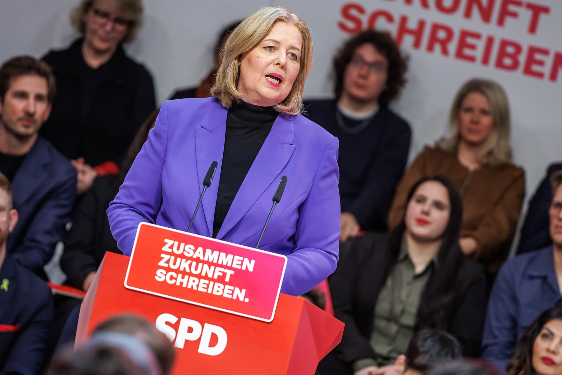 Arbeitsministerin Bärbel Bas beklagt: „Algorithmen werden überwiegend von Männern programmiert“