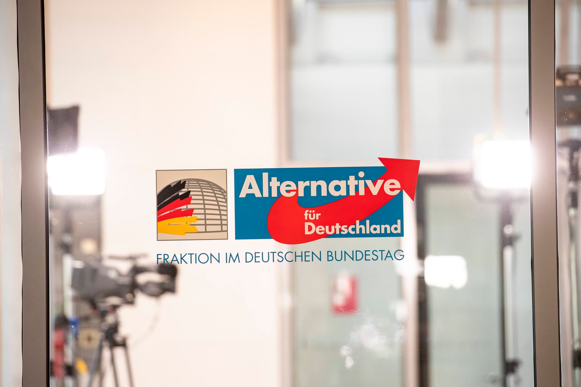 Umfrageinstitut GMS: AfD zweitstärkste Kraft im Bund!