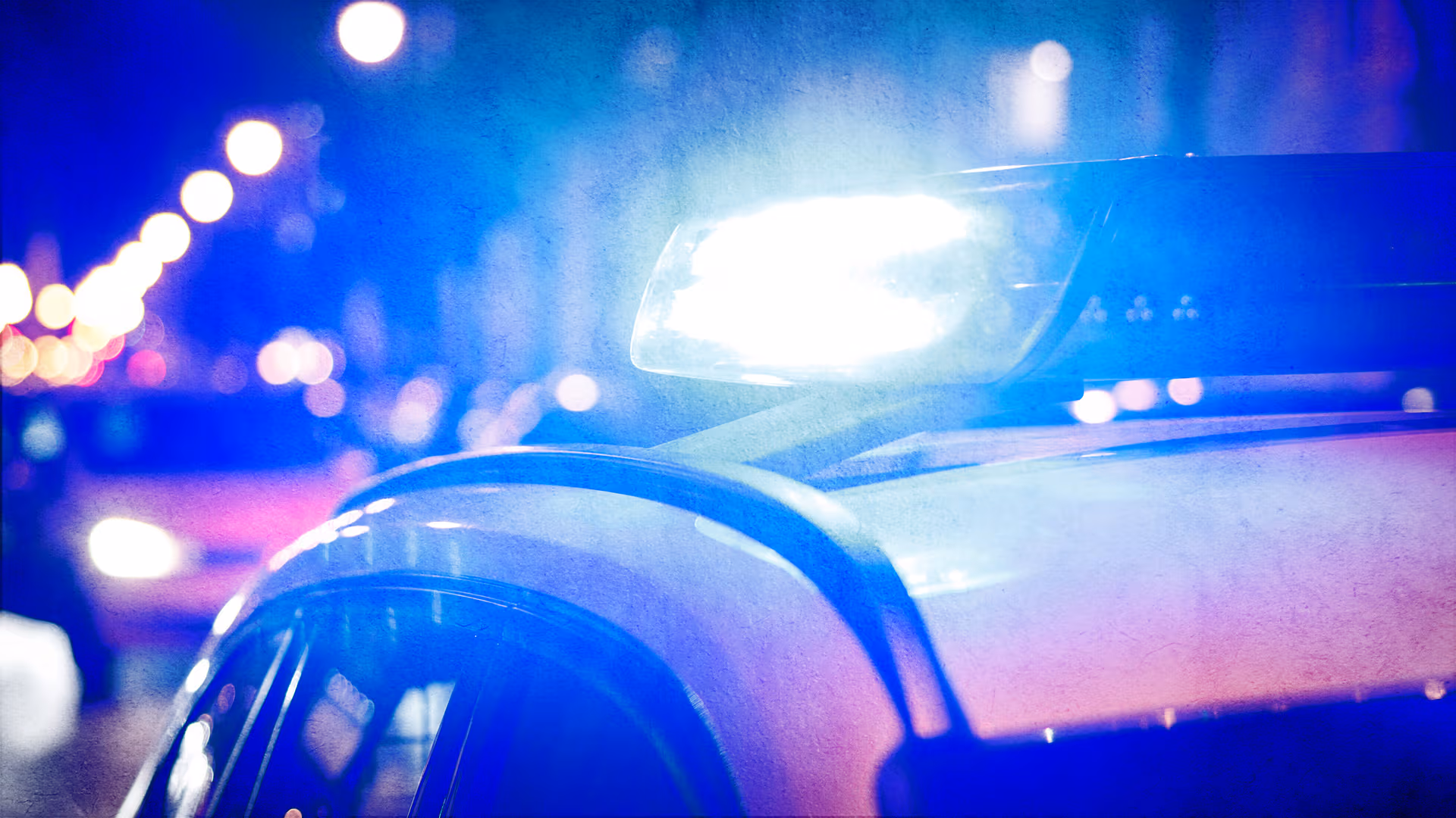 Lebensgefährlich verletzt: Afghane (24) greift Mann (37) auf Tankstelle mit Messer an