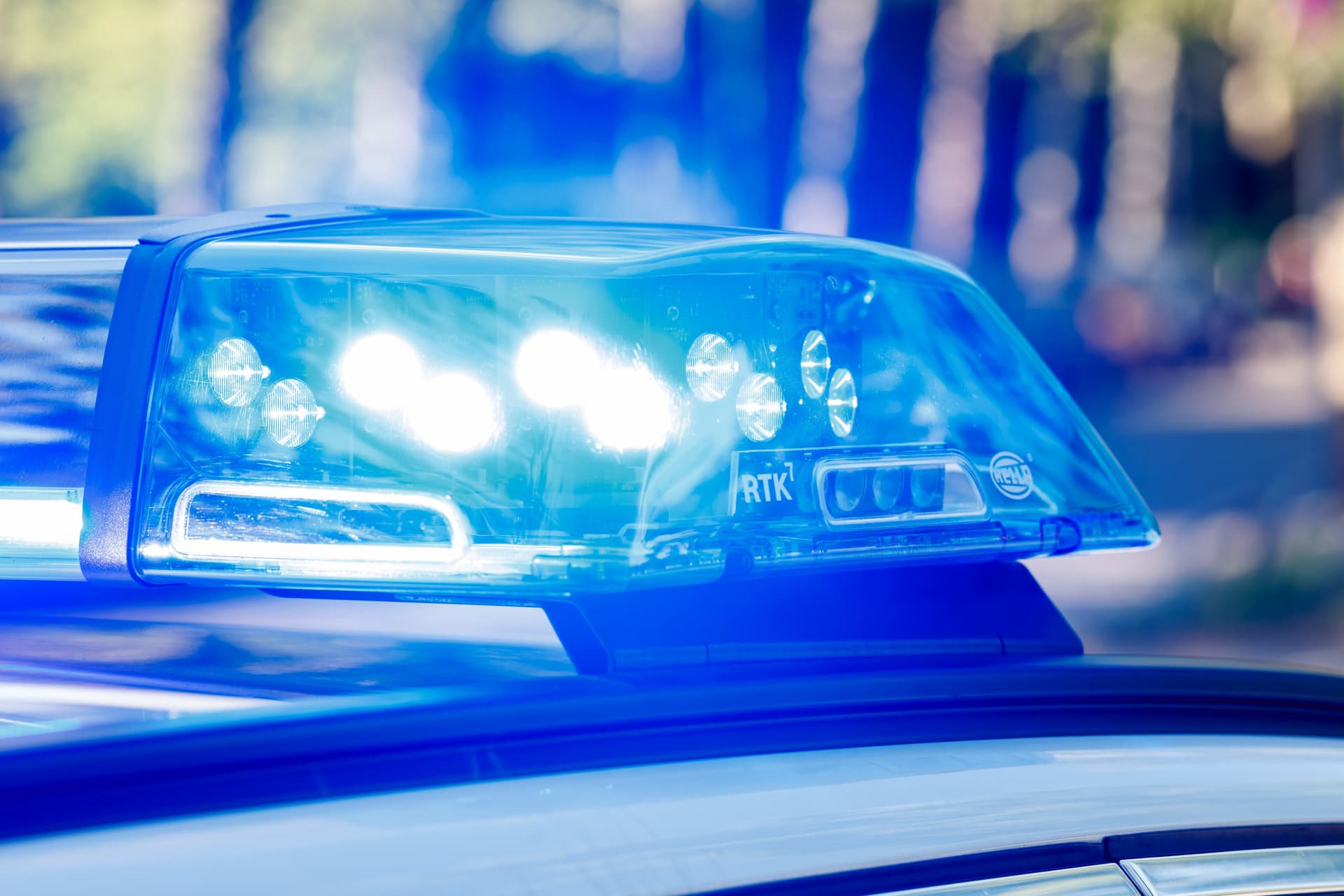 Nachdem er auf drei Personen in Asylunterkunft einstach: Polizei ermittelt gegen 23-jährigen Syrer wegen versuchten Mordes