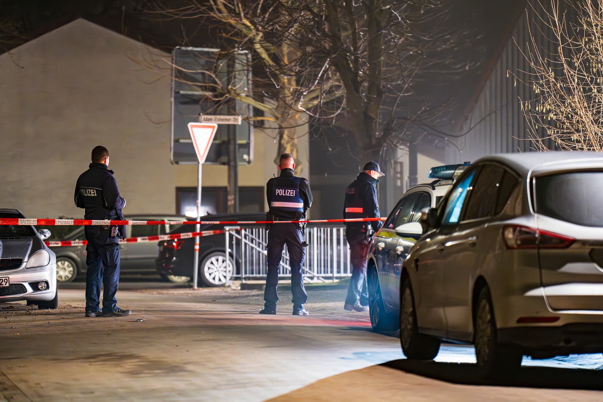 Mädchen (16) auf Supermarkt-Parkplatz angeschossen – 22-Jähriger festgenommen