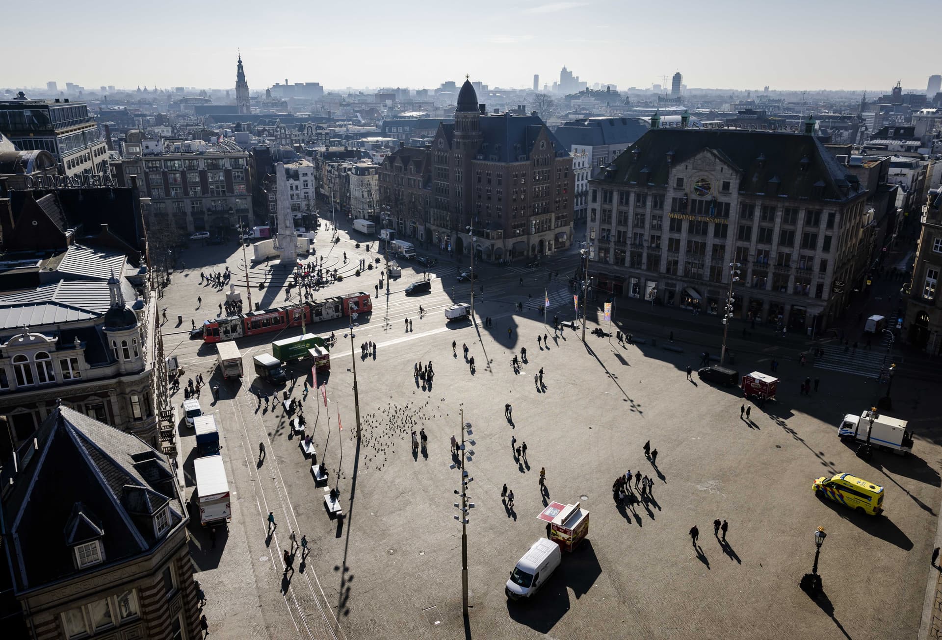 Nach Messer-Attacke am Dam-Platz: Mindestens fünf Verletzte in Amsterdam