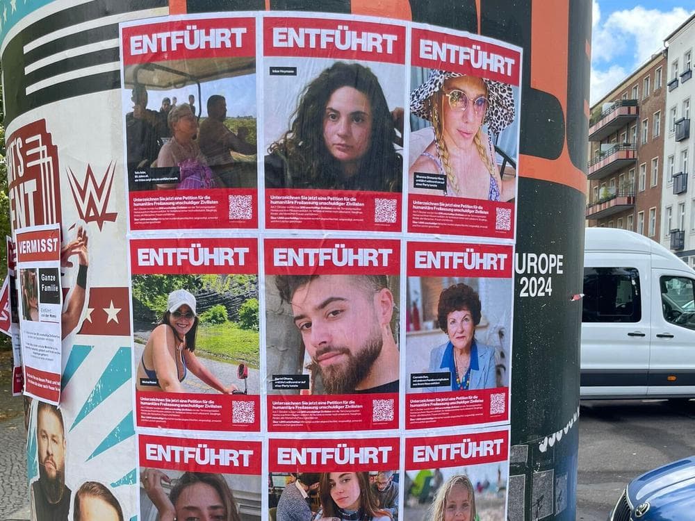 Vermisstenaufrufe unerwünscht: Berlins Innensenatorin befürwortet den Abriss von Hamas-Geisel-Plakaten
