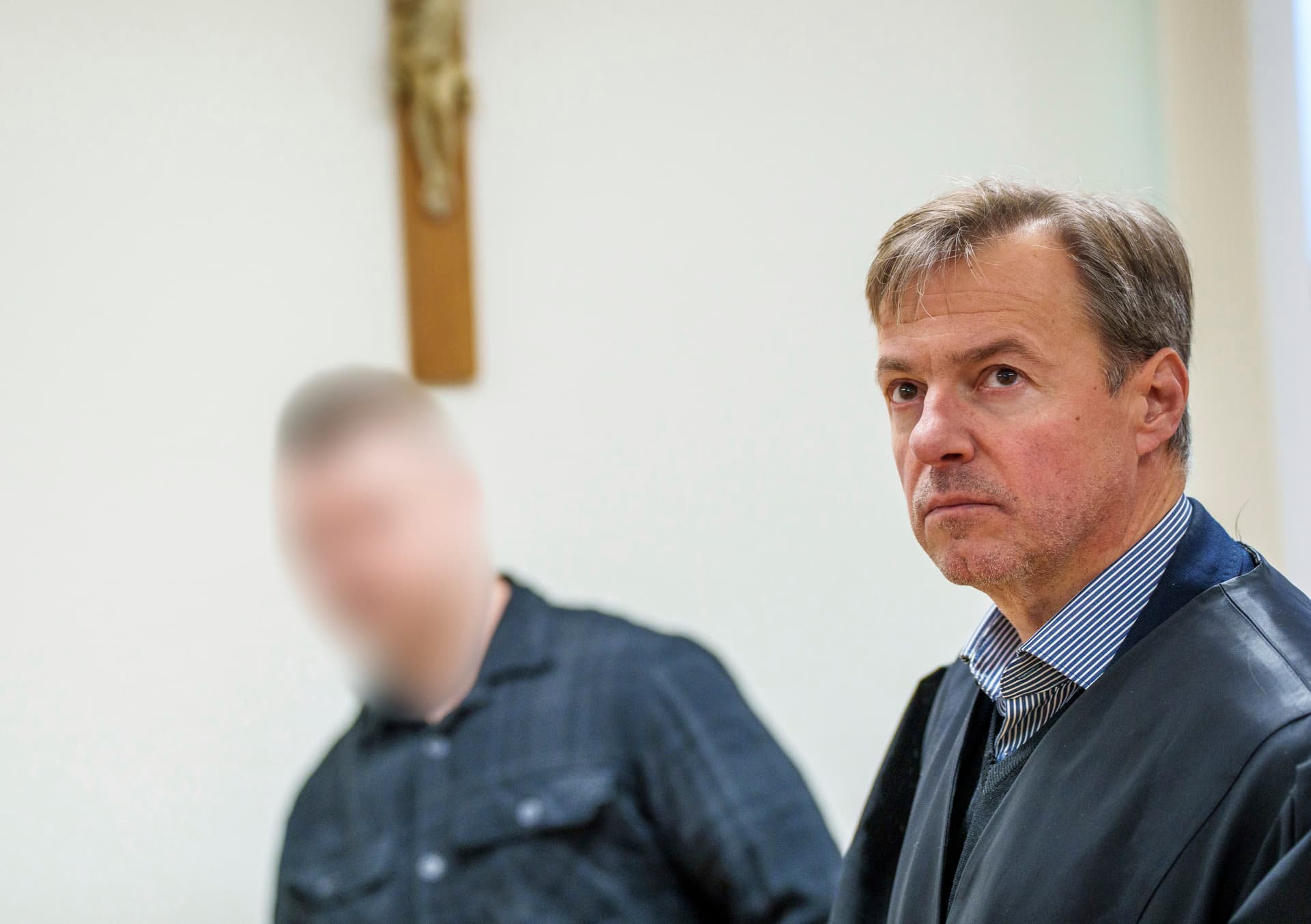 Polizist verurteilt, weil er gegen Aschaffenburg-Täter Enamullah O. „ganz bewusst nicht ermittelte“