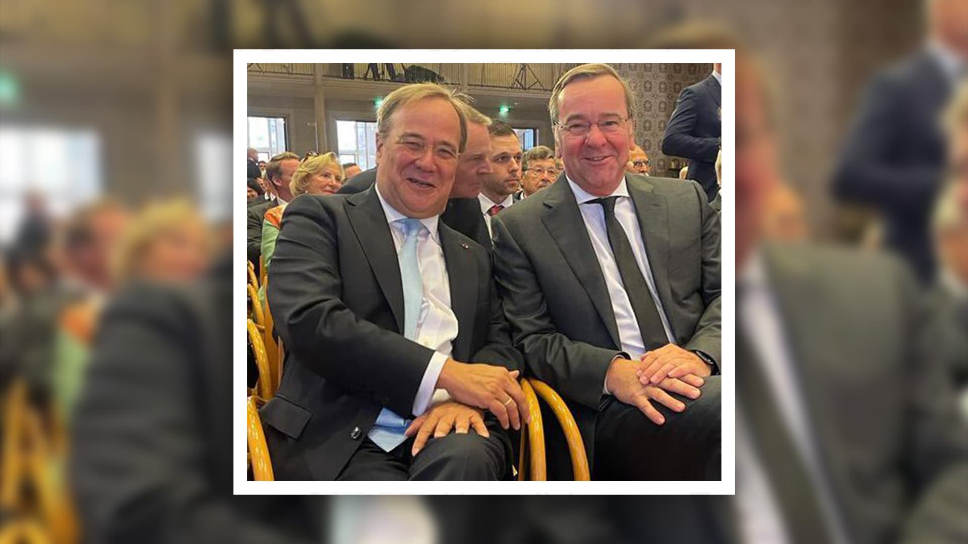 Bei der Geburt getrennt: Die Laschet-Pistorius-Zwillinge endlich auf einem Foto!