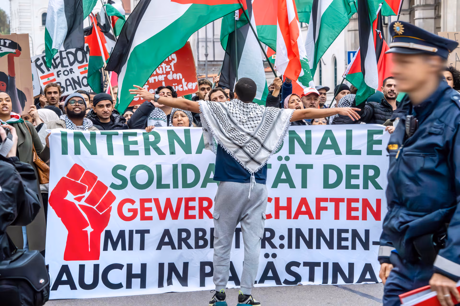 Bayern zählt 2025 mehr als doppelt so viele linke wie rechte Judenhass-Fälle