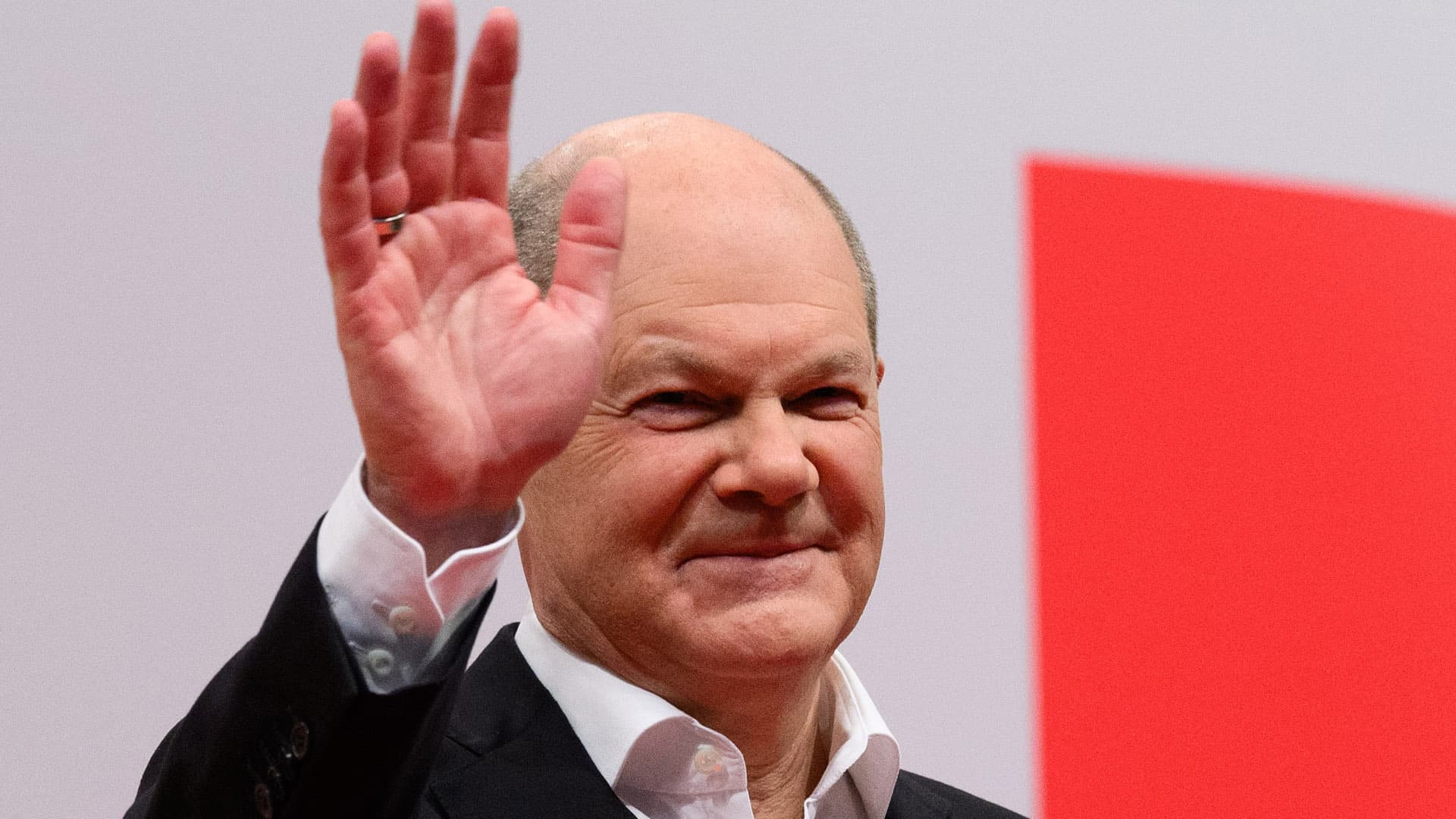 Scholz sagt allen Ernstes: Menschen ohne Ausbildung sollen mit Familie nach Deutschland