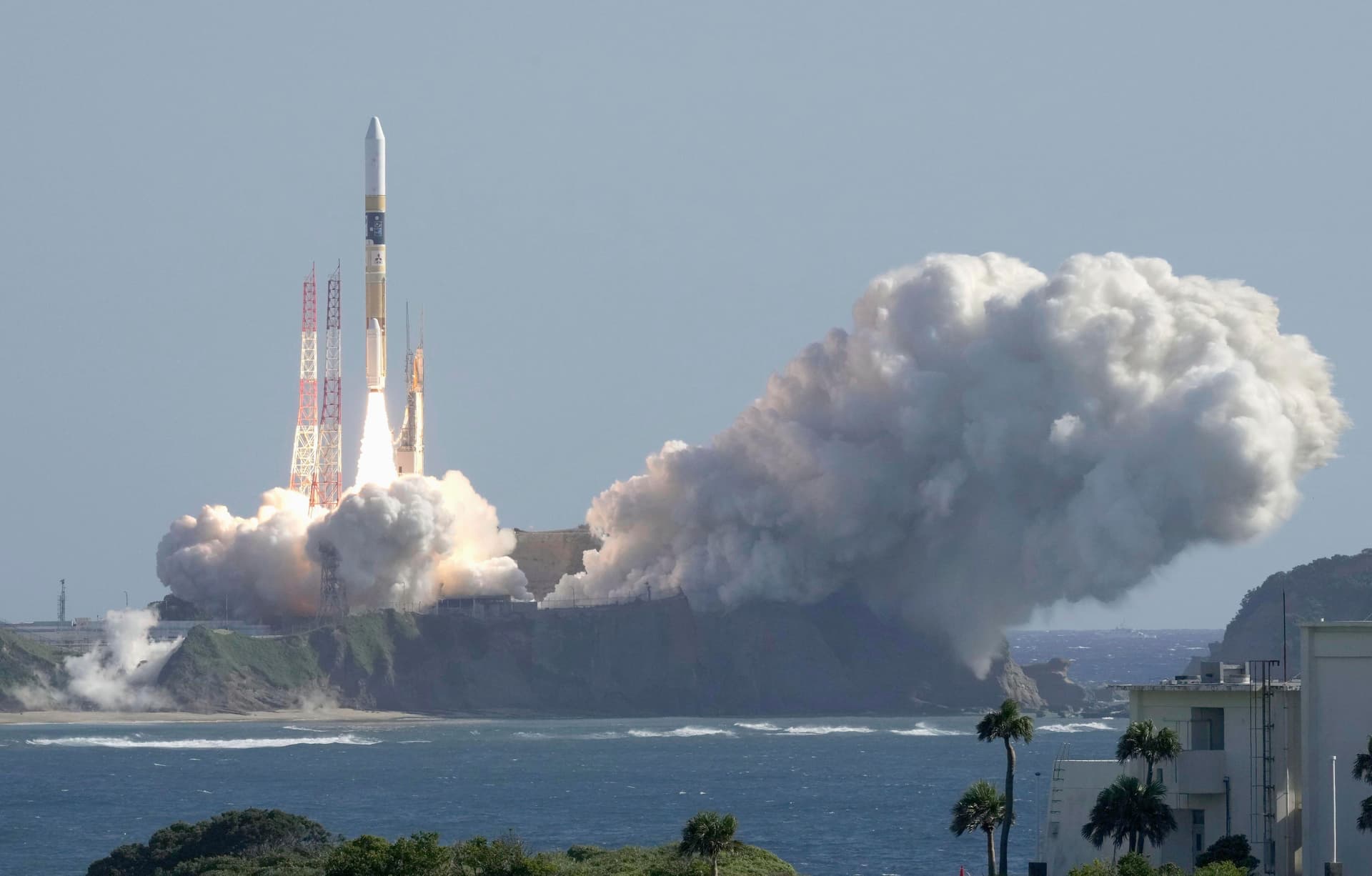 Start geglückt! Japan schickt Sonde Richtung Mond